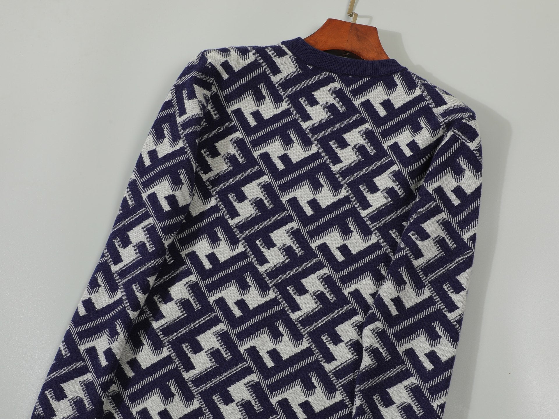 LuxluxHouse Best Quality Clothes Fendi Hoodie & Sweater