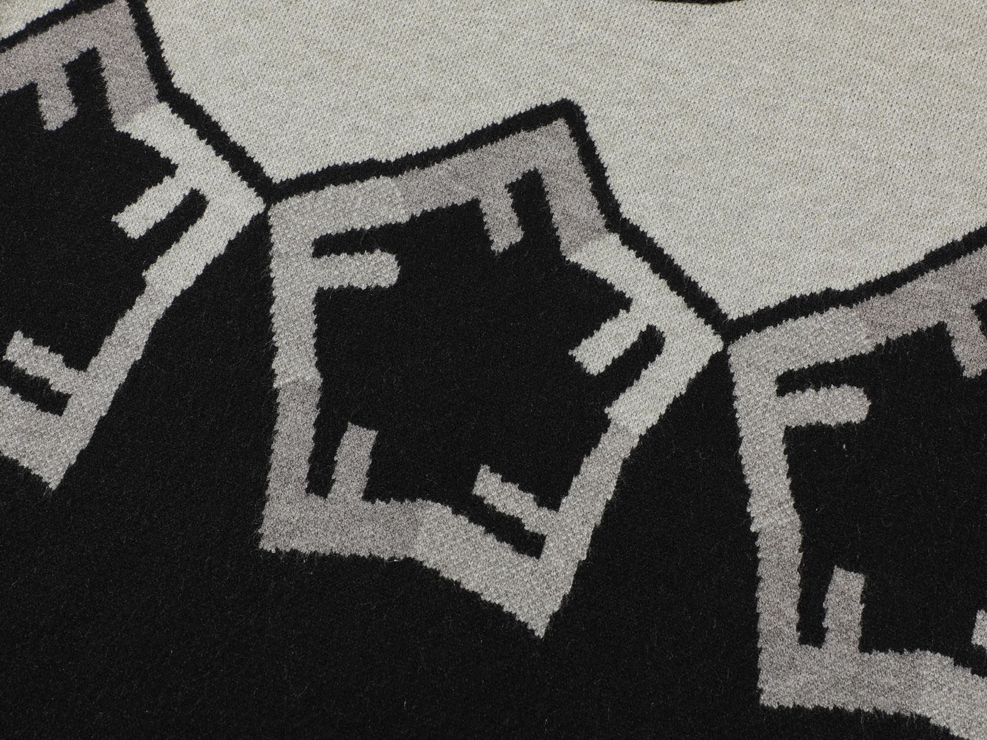 LuxluxHouse Best Quality Clothes Fendi Hoodie & Sweater