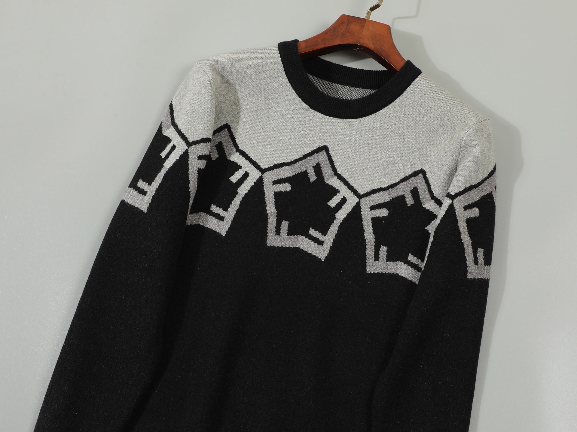 LuxluxHouse Best Quality Clothes Fendi Hoodie & Sweater