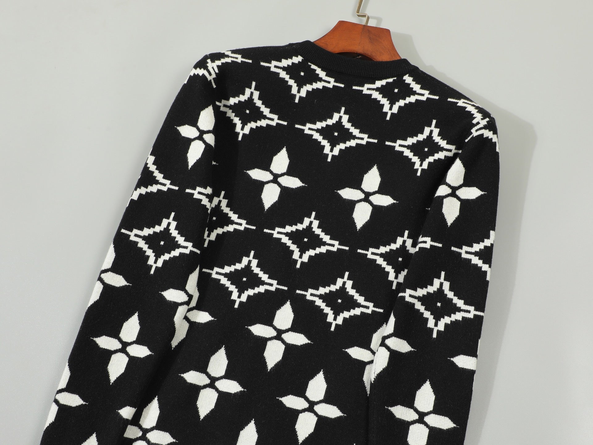LuxluxHouse Best Quality Clothes Hoodie & Sweater Louis Vuitton