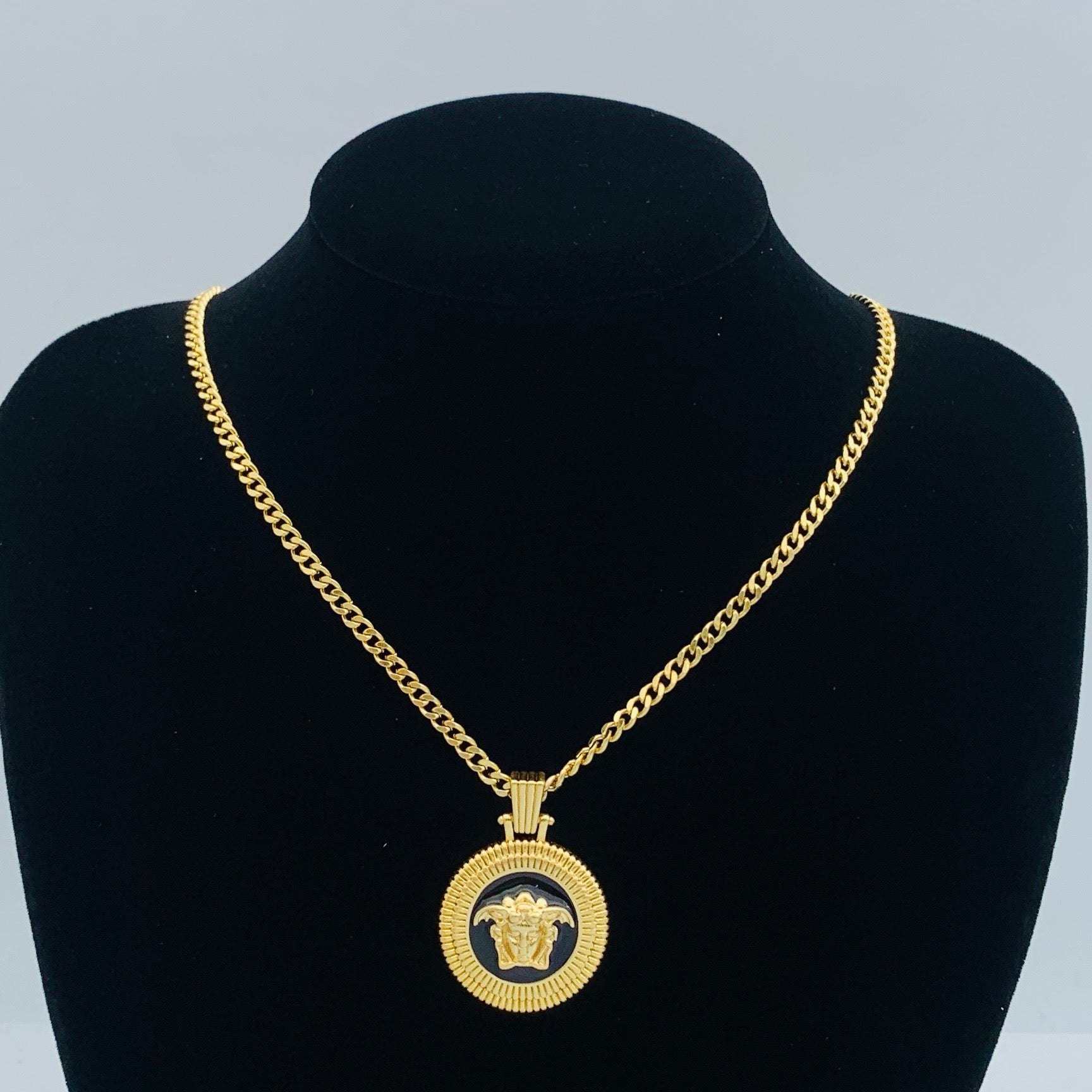 LuxluxHouse Low Price And High Quality Accessories Versace