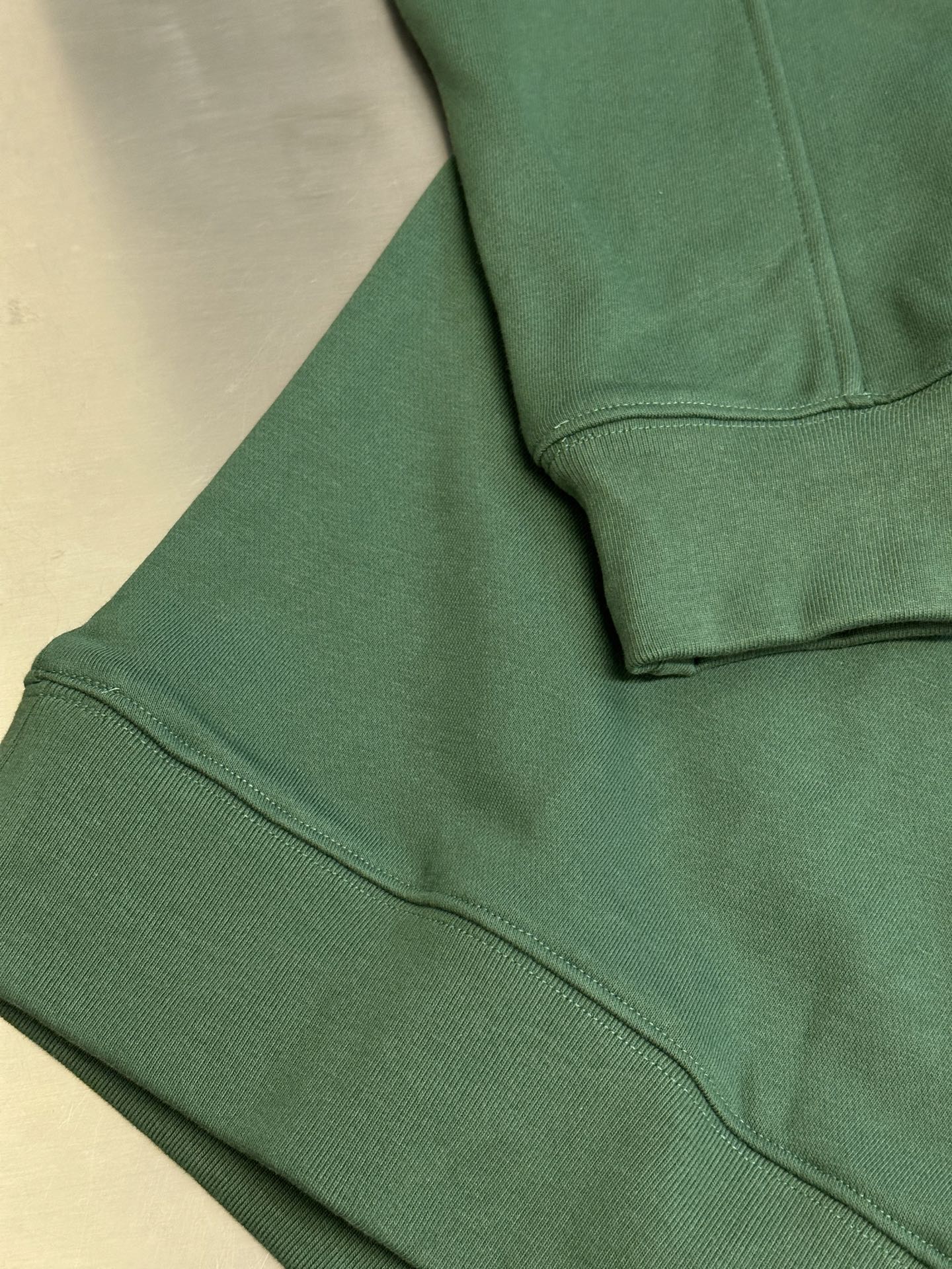 LuxluxHouse Best Quality Clothes Hoodie & Sweater Loewe