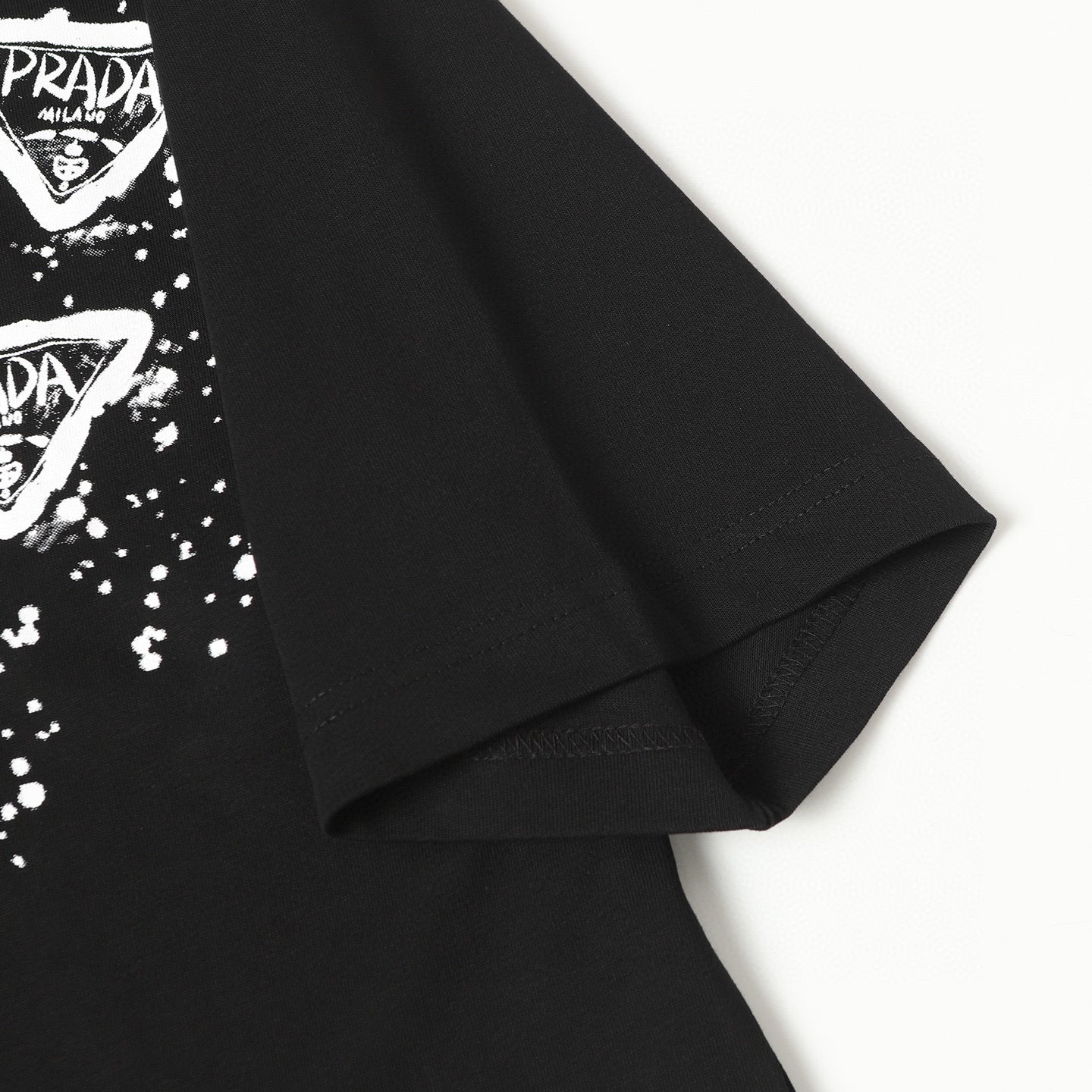 LuxluxHouse Best Quality Clothes T-shirt Prada