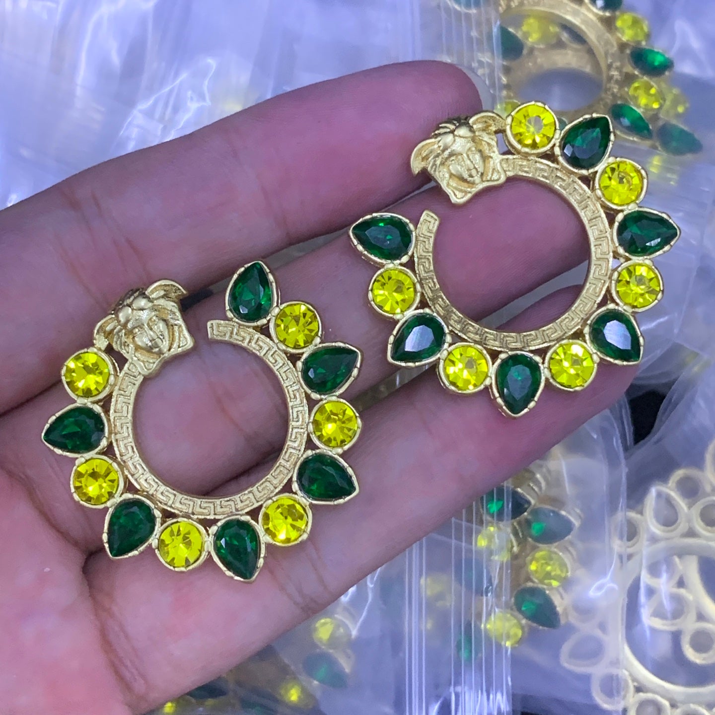 LuxluxHouse Low Price And High Quality Accessories Versace