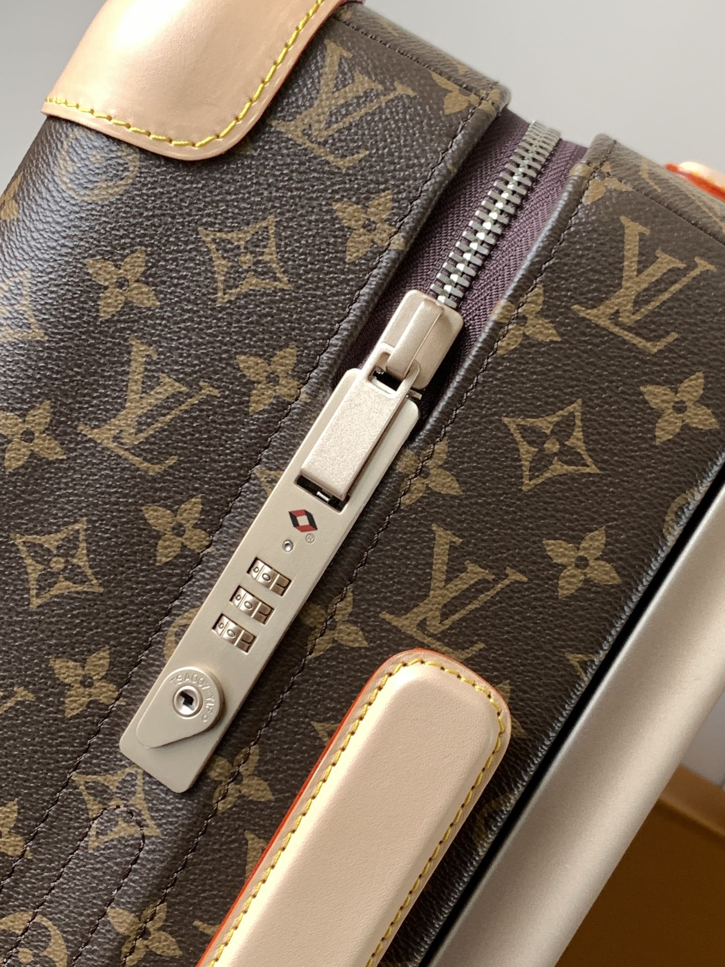 LuxluxHouse Best Quality Bags Luggage Louis Vuitton Men