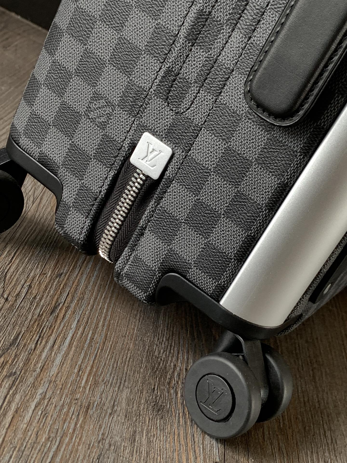 LuxluxHouse Best Quality Bags Luggage Louis Vuitton Men
