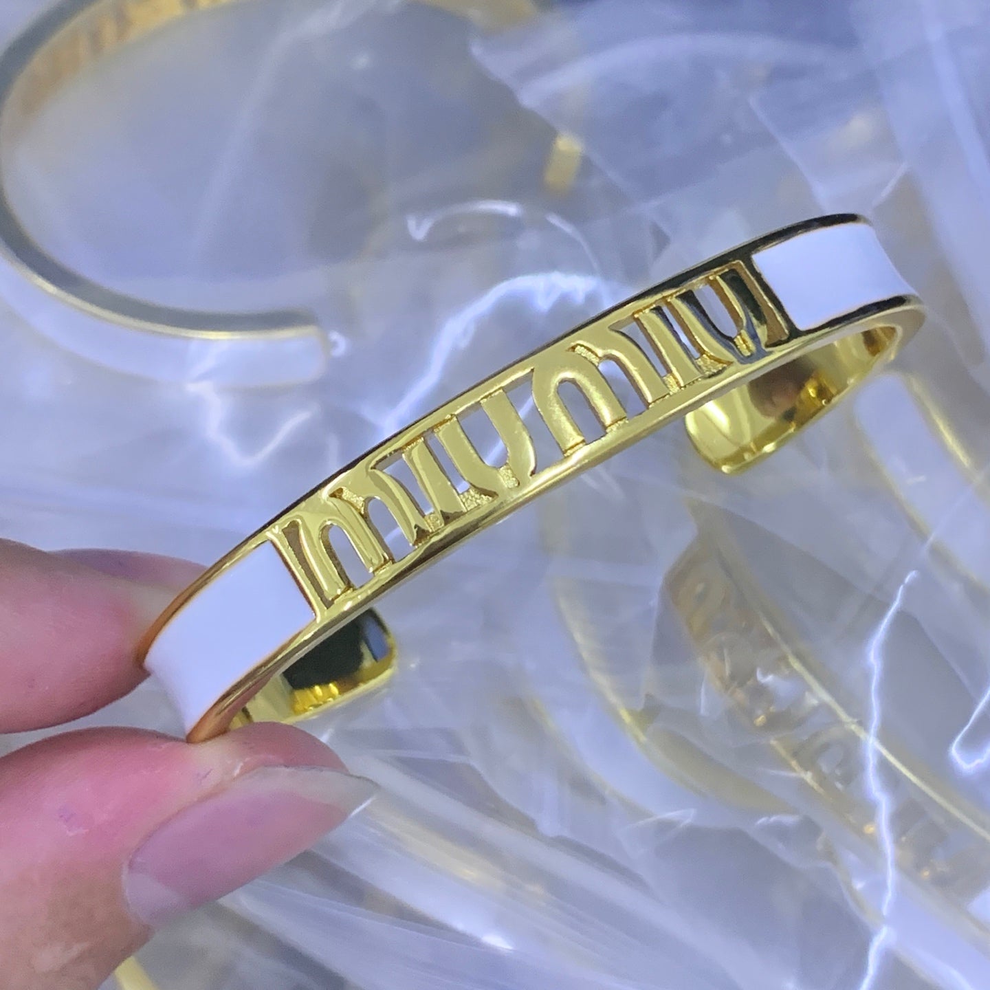 LuxluxHouse Low Price And High Quality Accessories Miu Miu