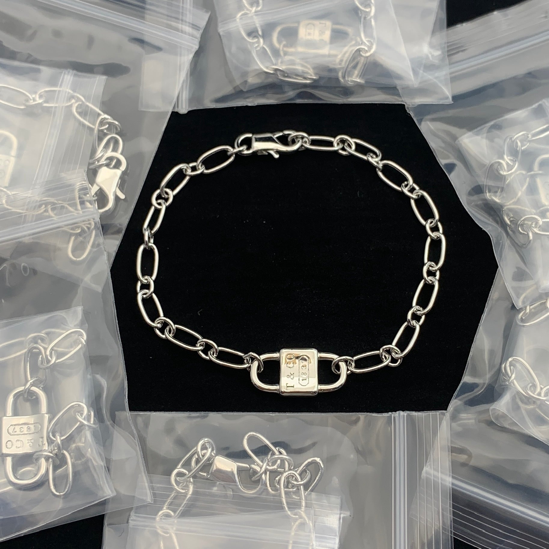 LuxluxHouse Low Price And High Quality Accessories Tiffany