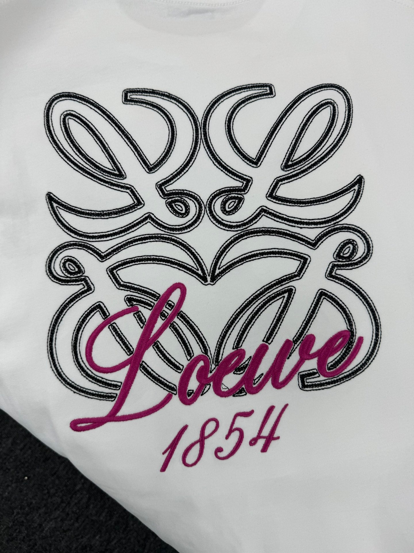 LuxluxHouse Best Quality Clothes T-shirt Loewe