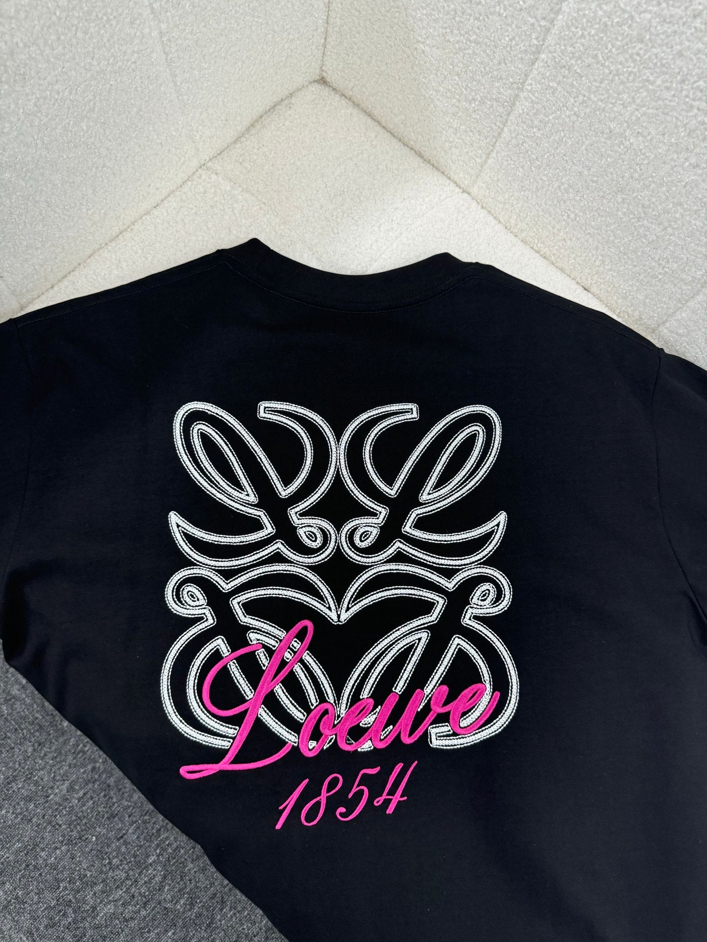 LuxluxHouse Best Quality Clothes T-shirt Loewe