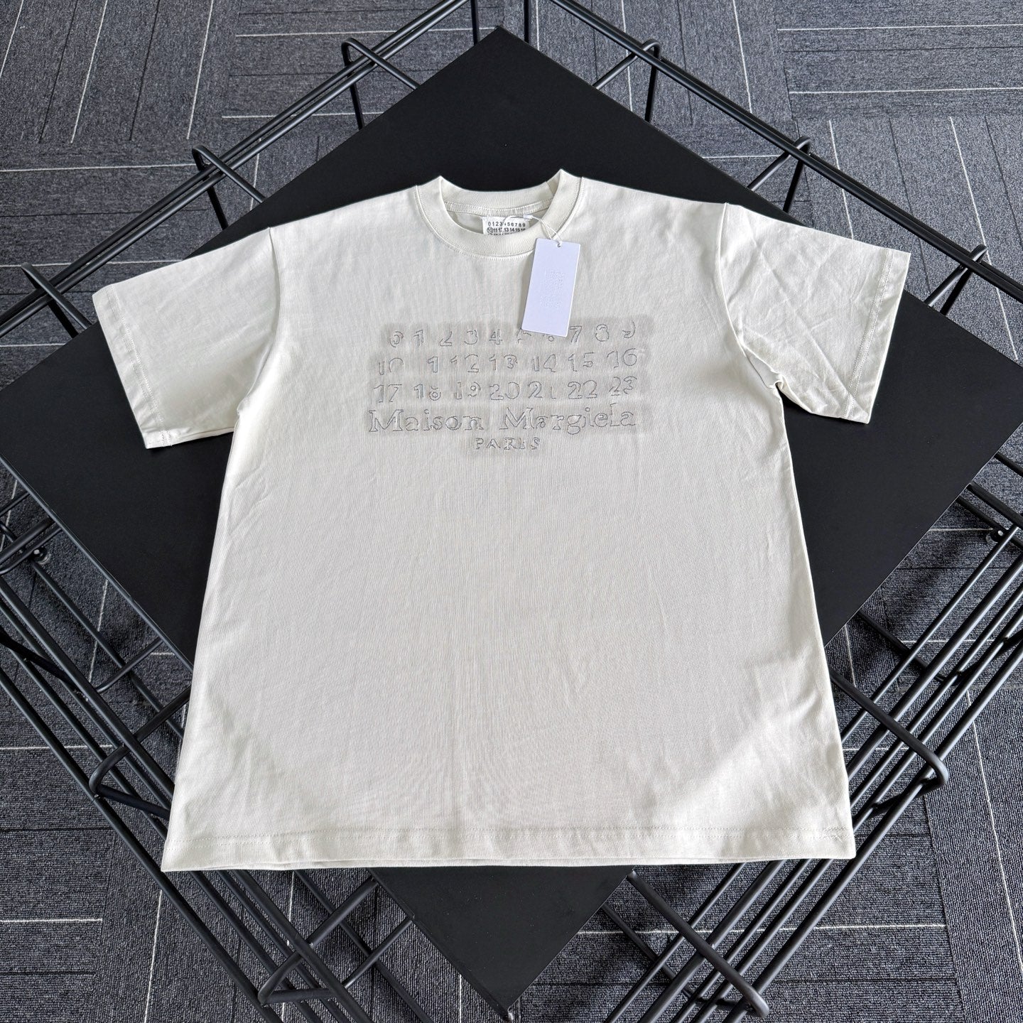 LuxluxHouse Best Quality Clothes T-shirt Chanel & Maison Margiela