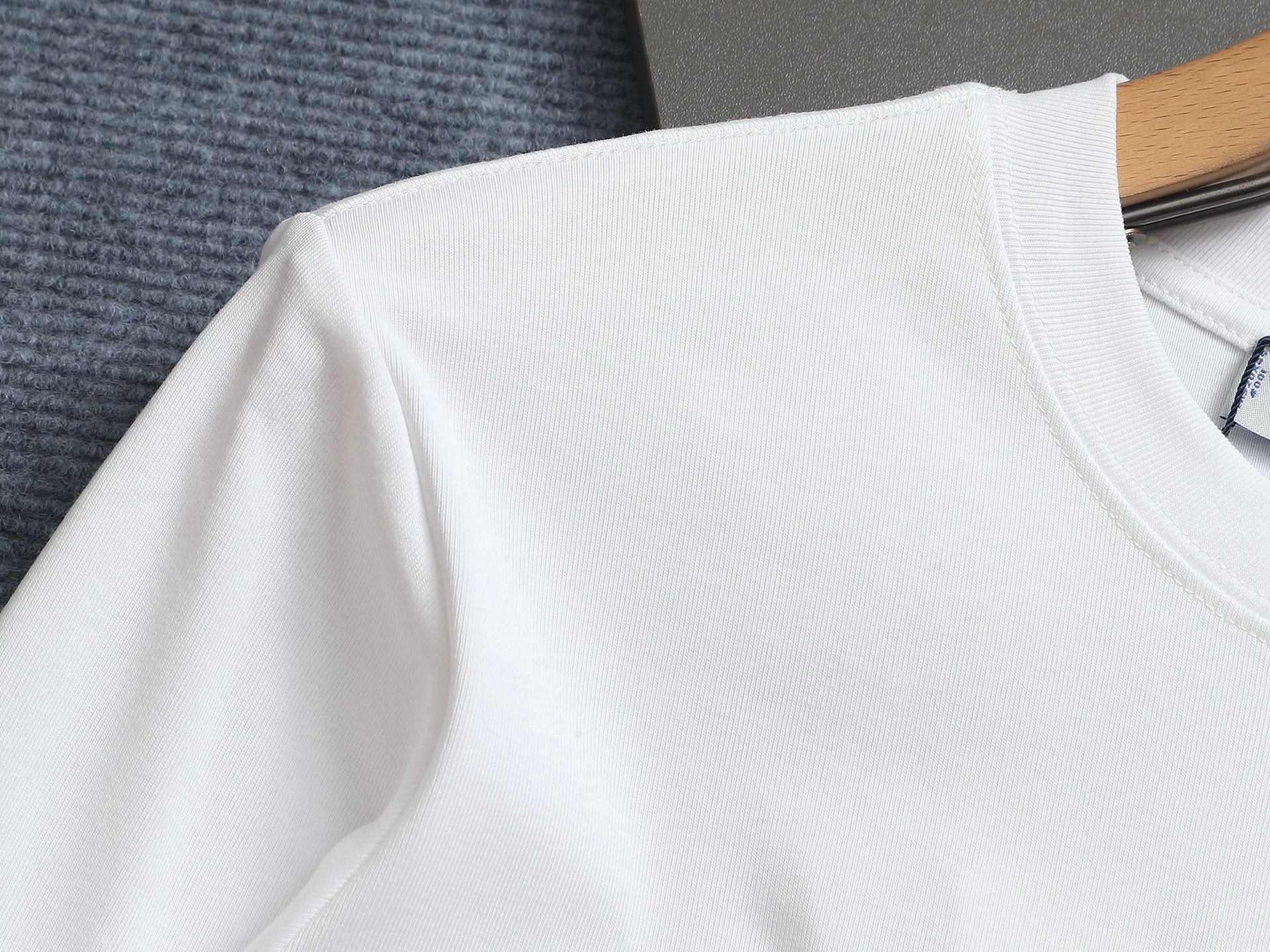 LuxluxHouse Best Quality Clothes Hoodie & Sweater Moncler