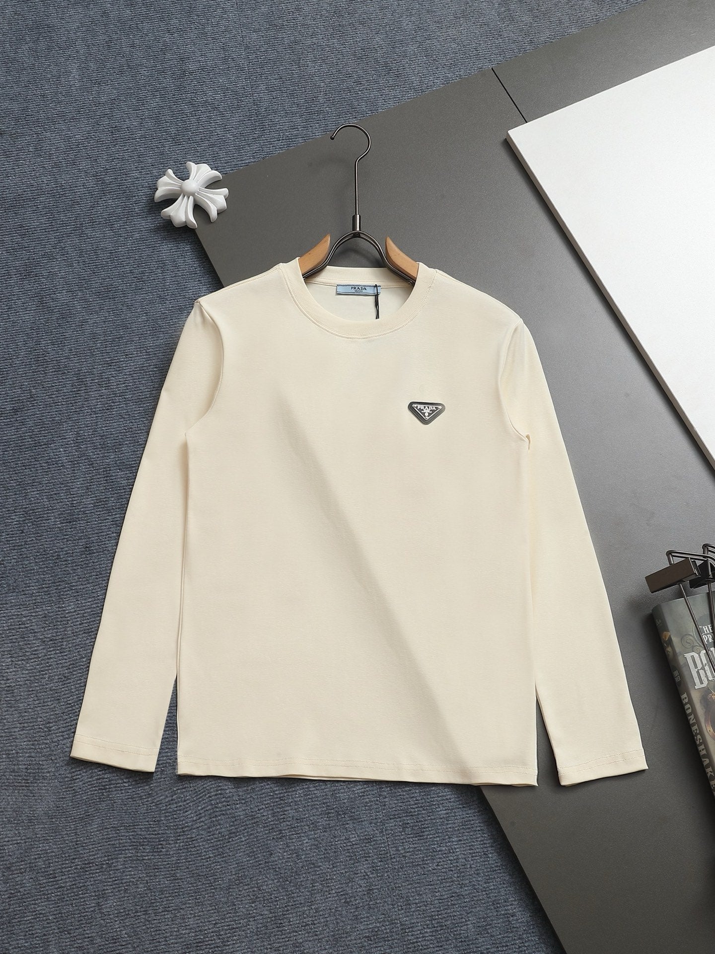 LuxluxHouse Best Quality Clothes T-shirt Prada