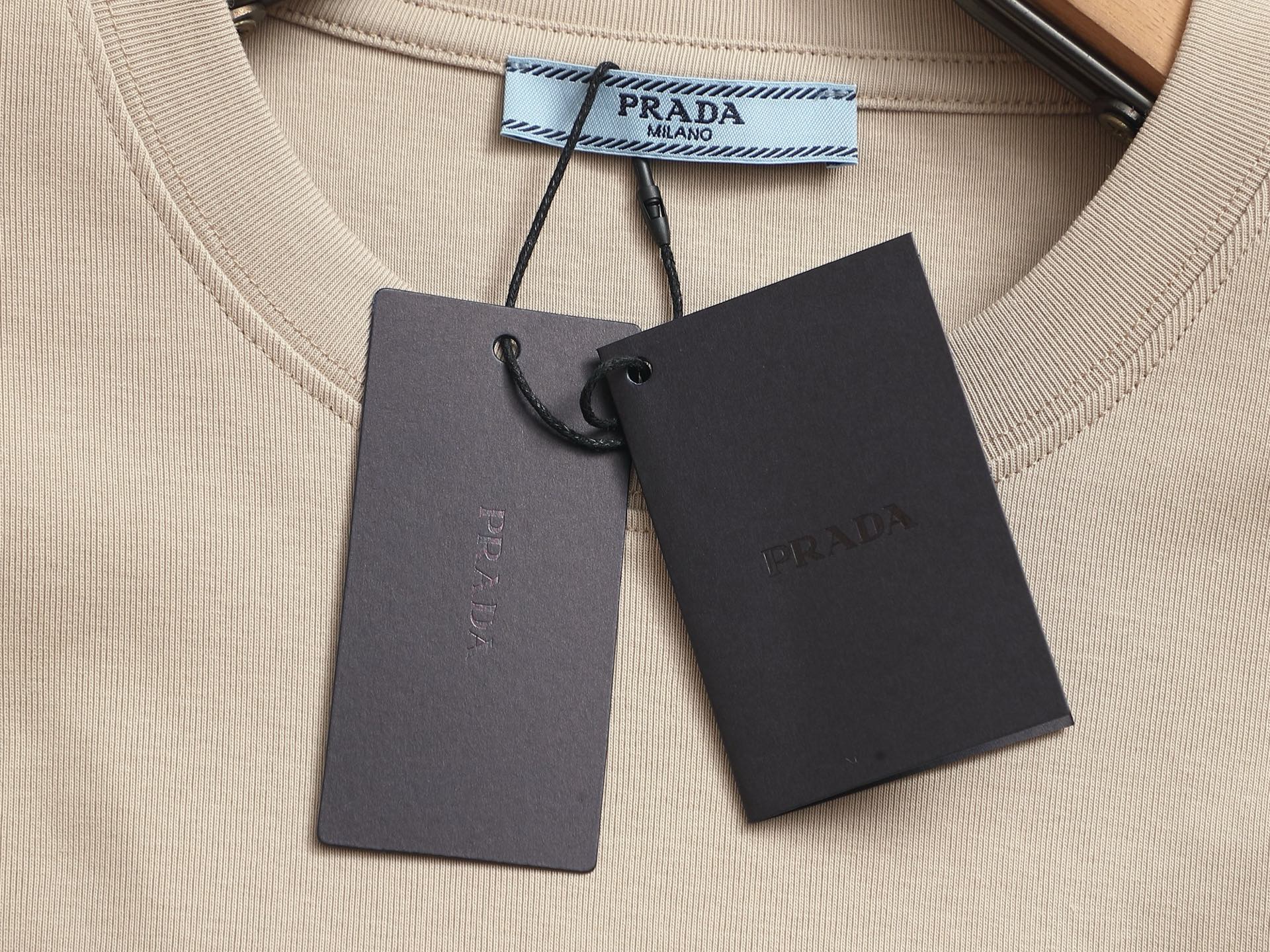 LuxluxHouse Best Quality Clothes T-shirt Prada