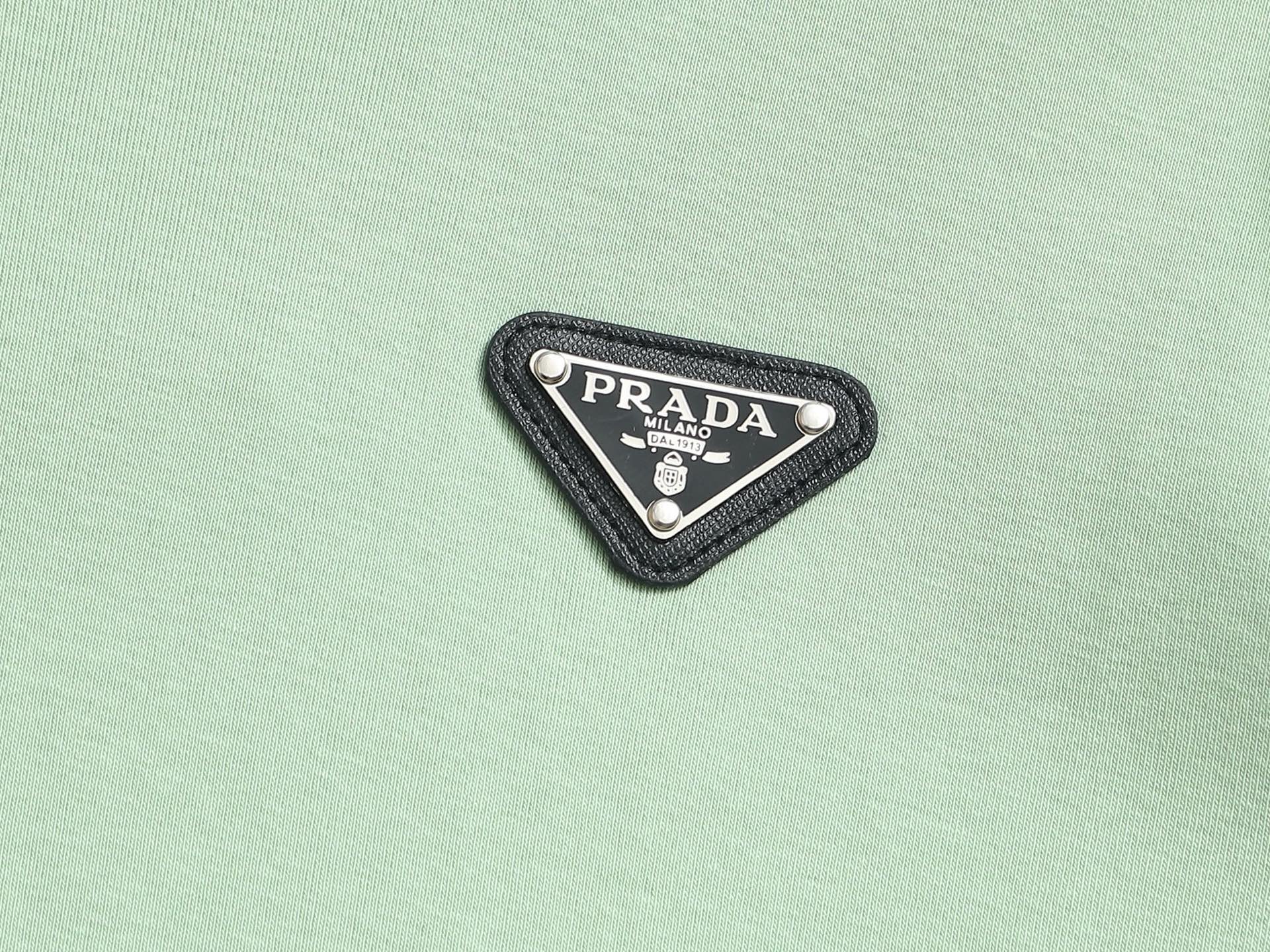 LuxluxHouse Best Quality Clothes T-shirt Prada