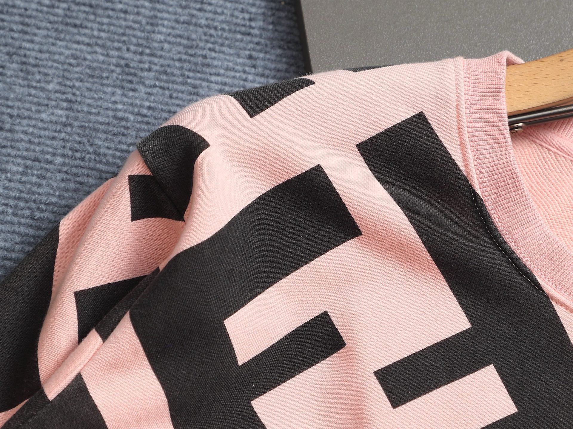 LuxluxHouse Best Quality Clothes Fendi Hoodie & Sweater