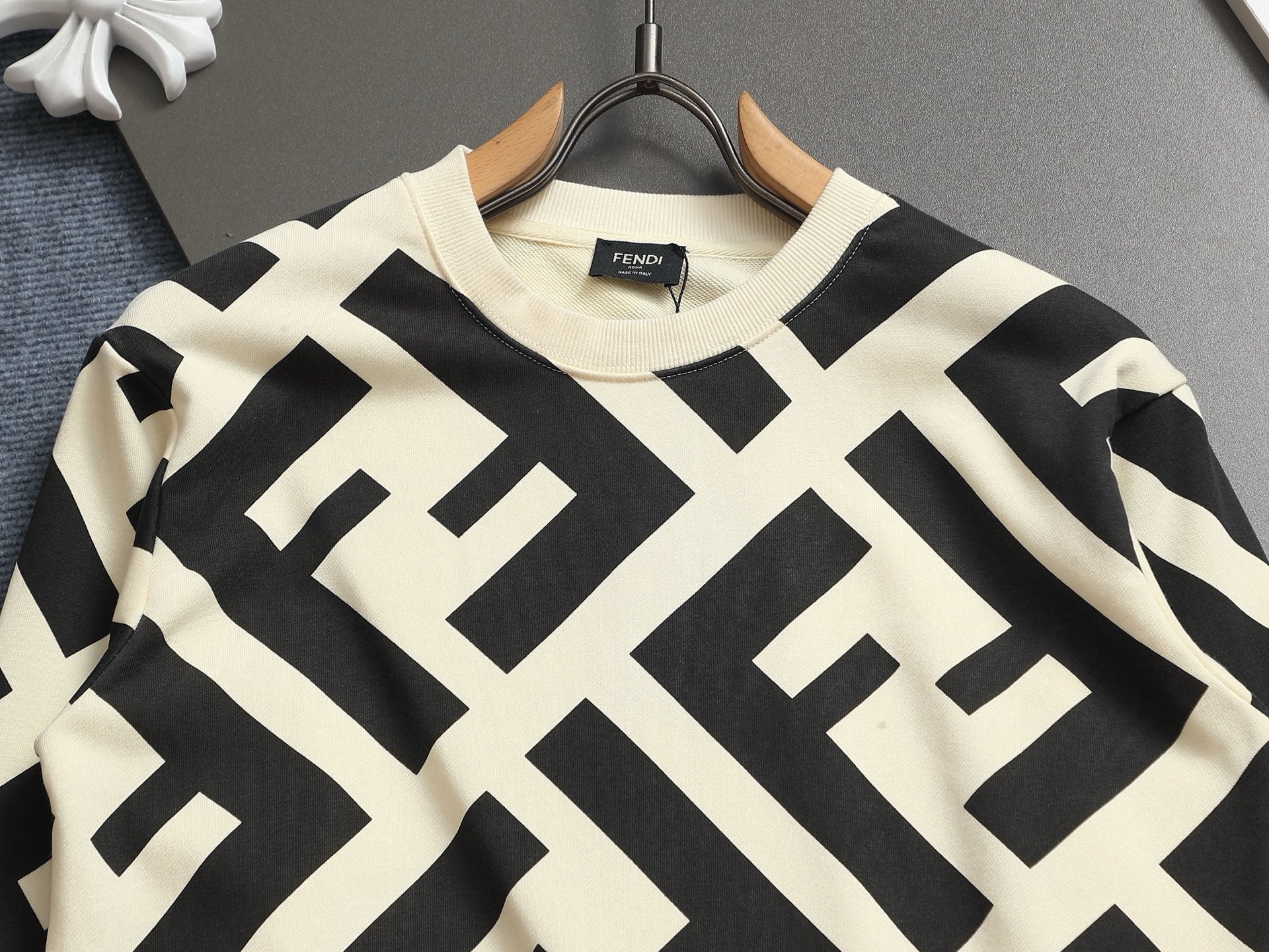 LuxluxHouse Best Quality Clothes Fendi Hoodie & Sweater