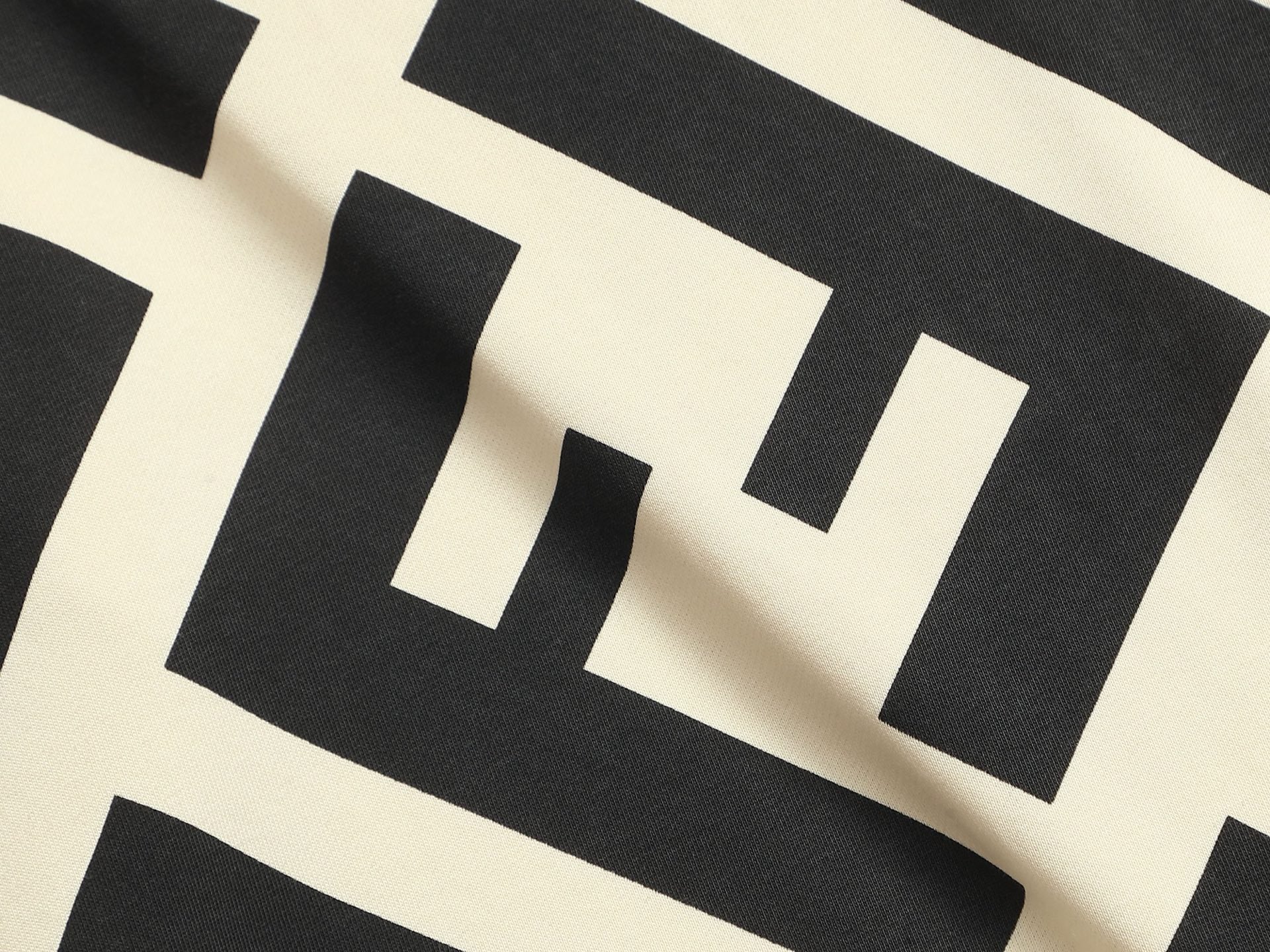 LuxluxHouse Best Quality Clothes Fendi Hoodie & Sweater