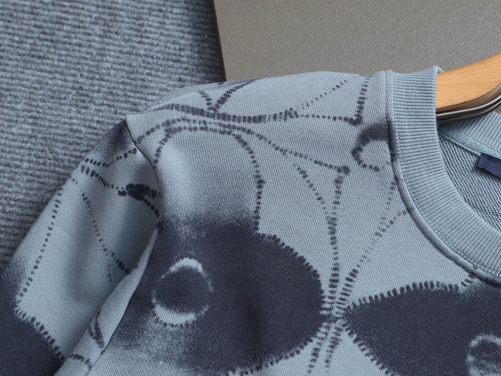 LuxluxHouse Best Quality Clothes Hoodie & Sweater Louis Vuitton