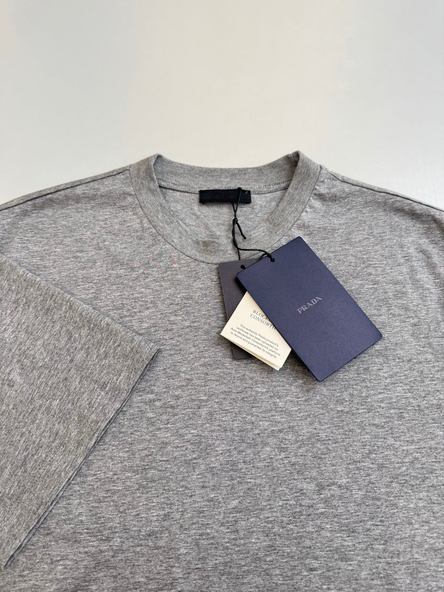 LuxluxHouse Best Quality Clothes T-shirt Prada