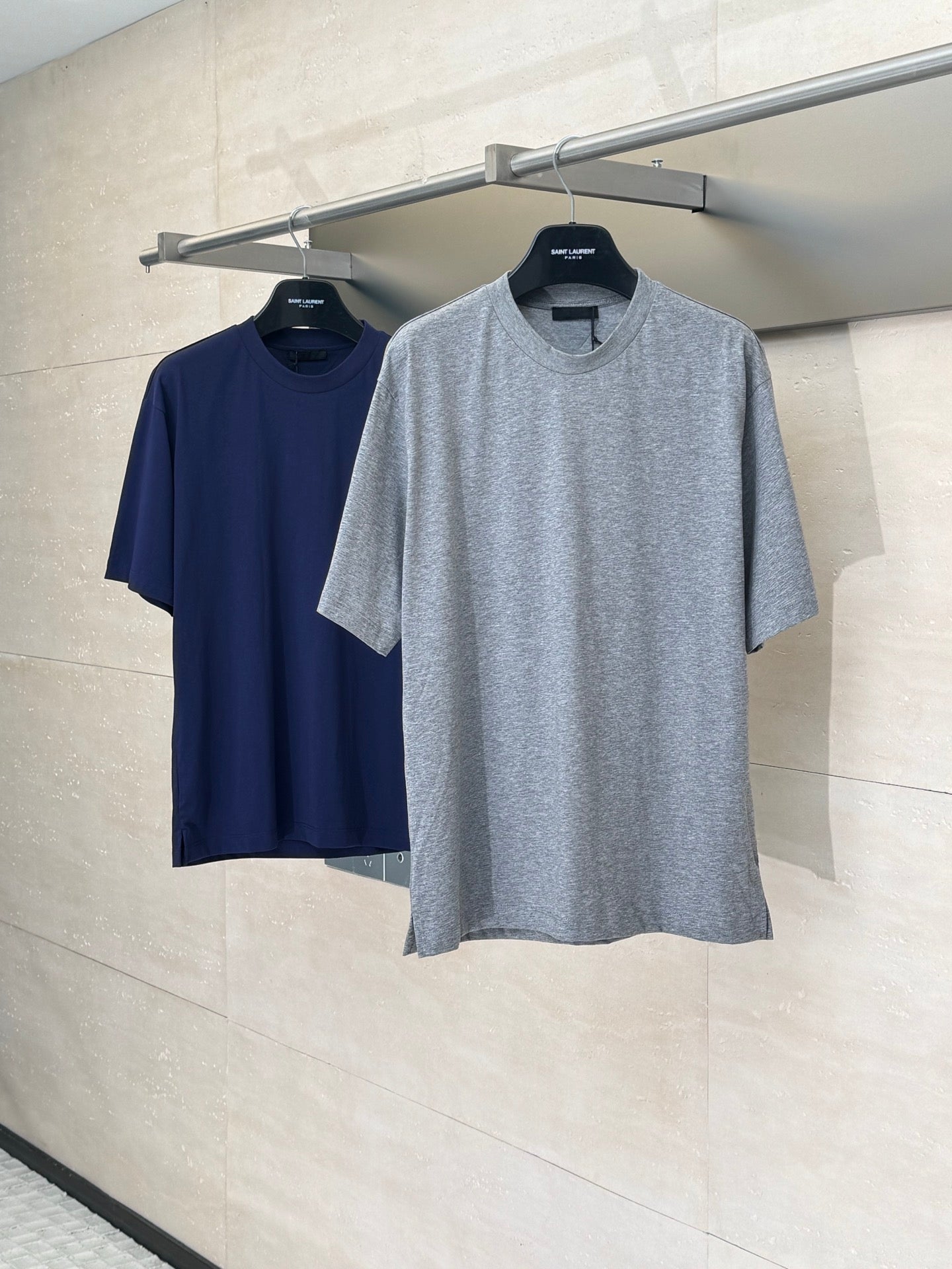 LuxluxHouse Best Quality Clothes T-shirt Prada