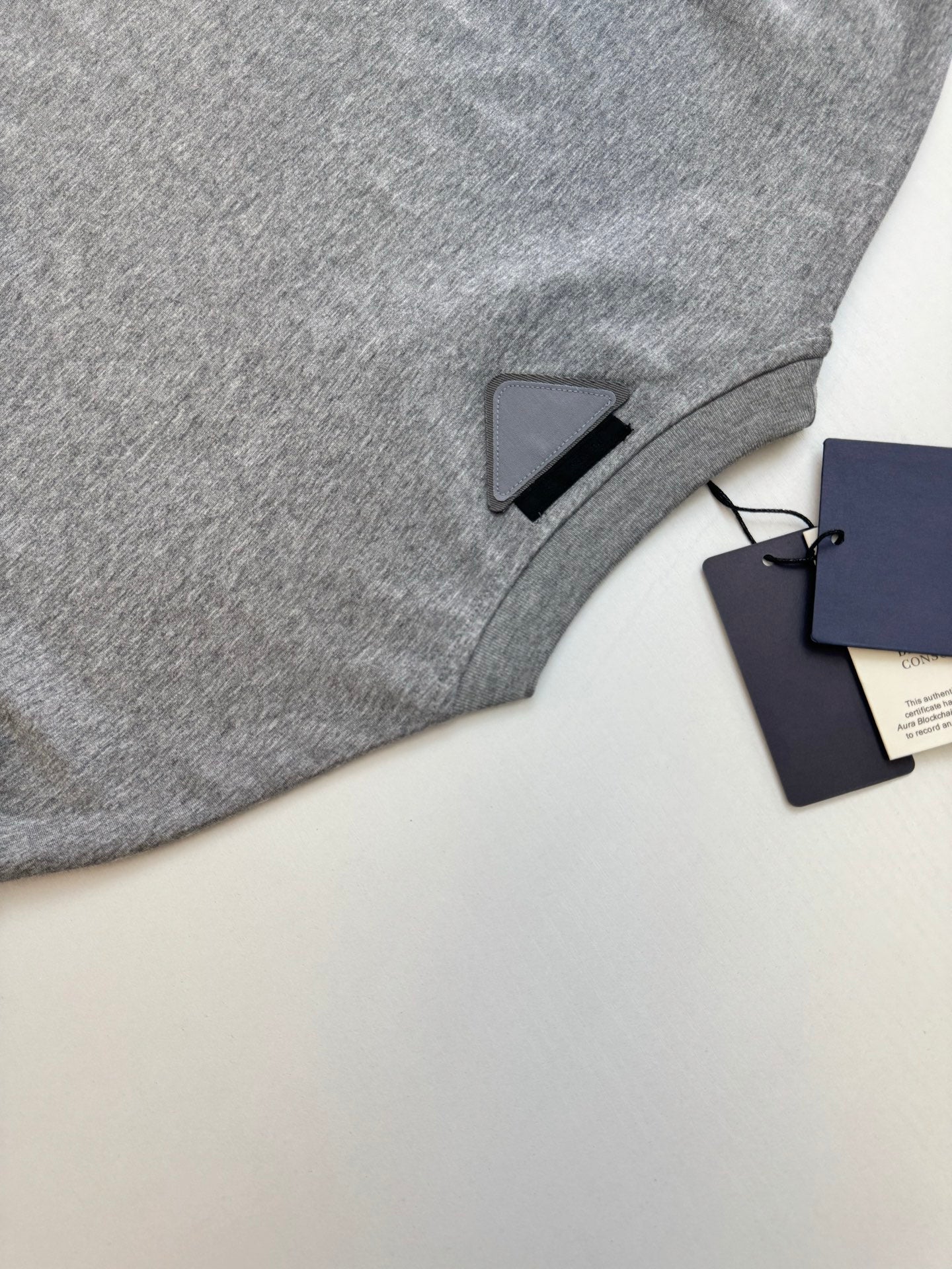 LuxluxHouse Best Quality Clothes T-shirt Prada