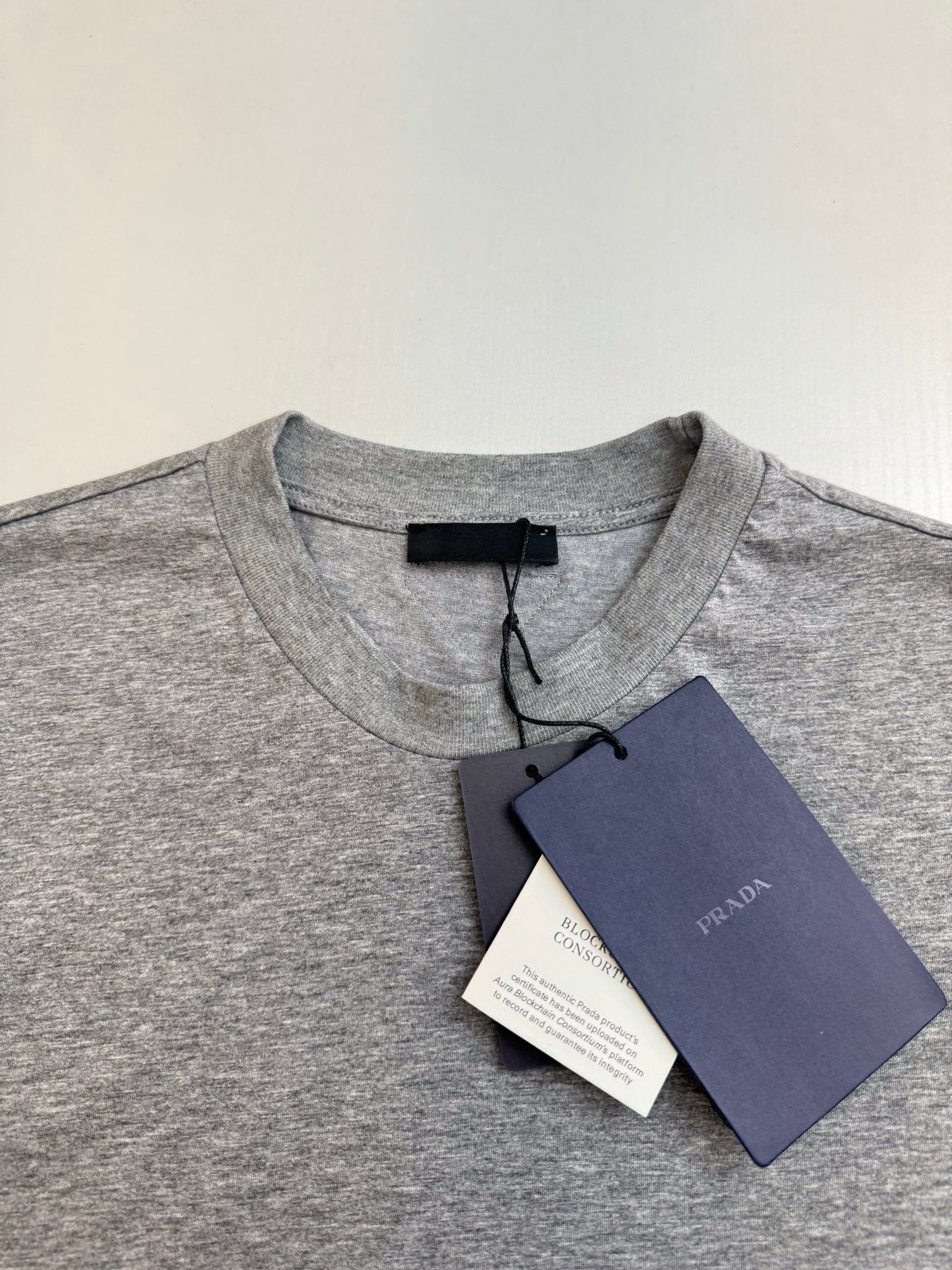 LuxluxHouse Best Quality Clothes T-shirt Prada