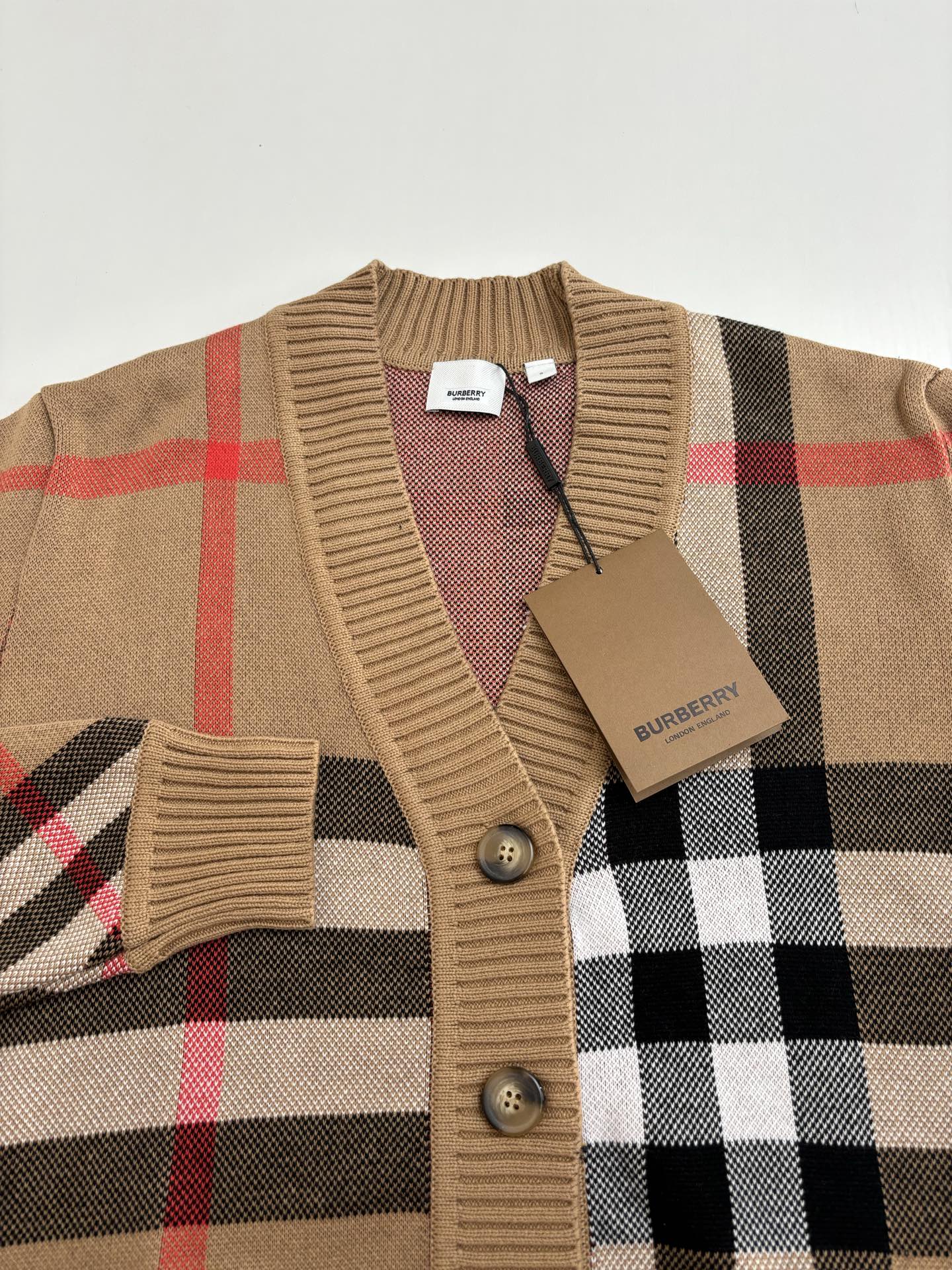 LuxluxHouse Best Quality Clothes Burberry Hoodie & Sweater