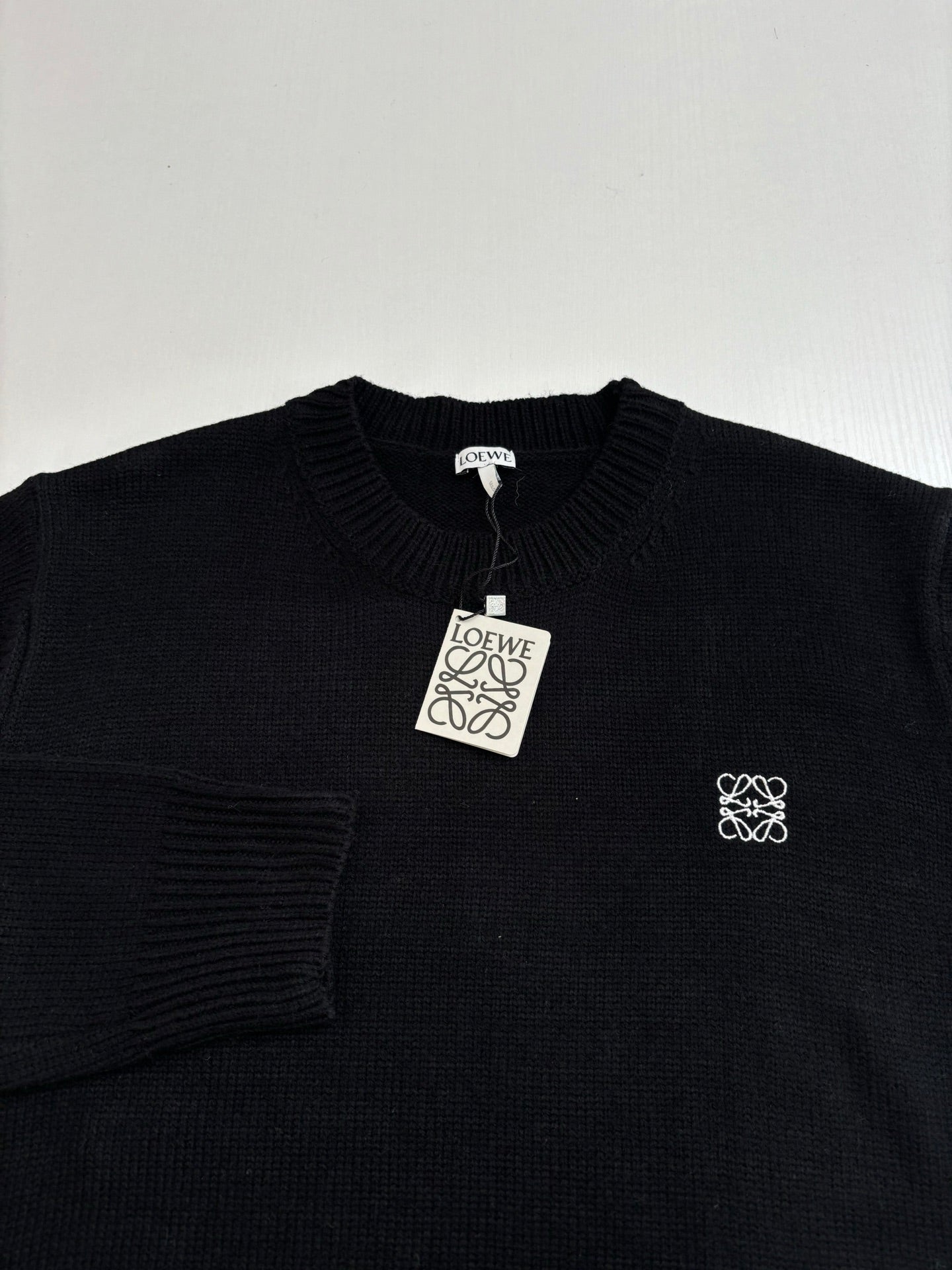 LuxluxHouse Best Quality Clothes Hoodie & Sweater Loewe