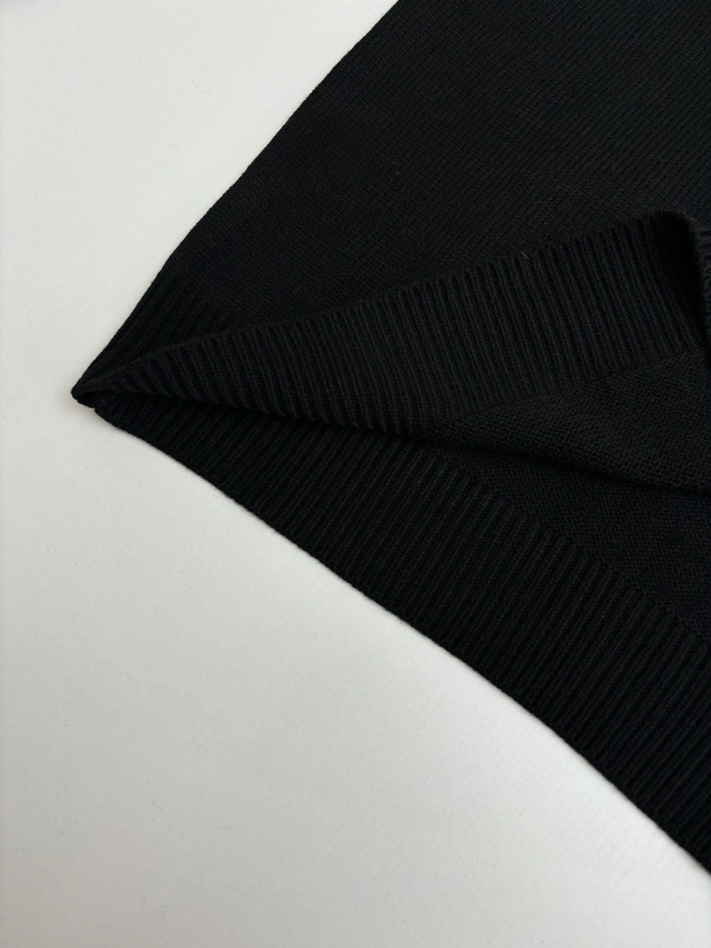 LuxluxHouse Best Quality Clothes Hoodie & Sweater Loewe