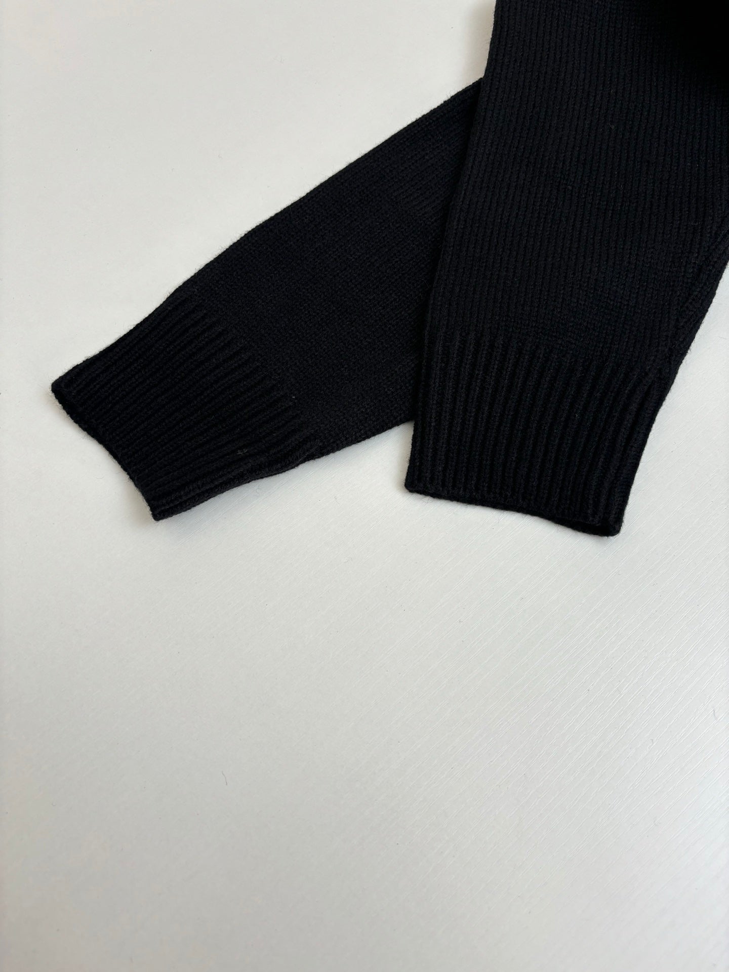 LuxluxHouse Best Quality Clothes Hoodie & Sweater Loewe