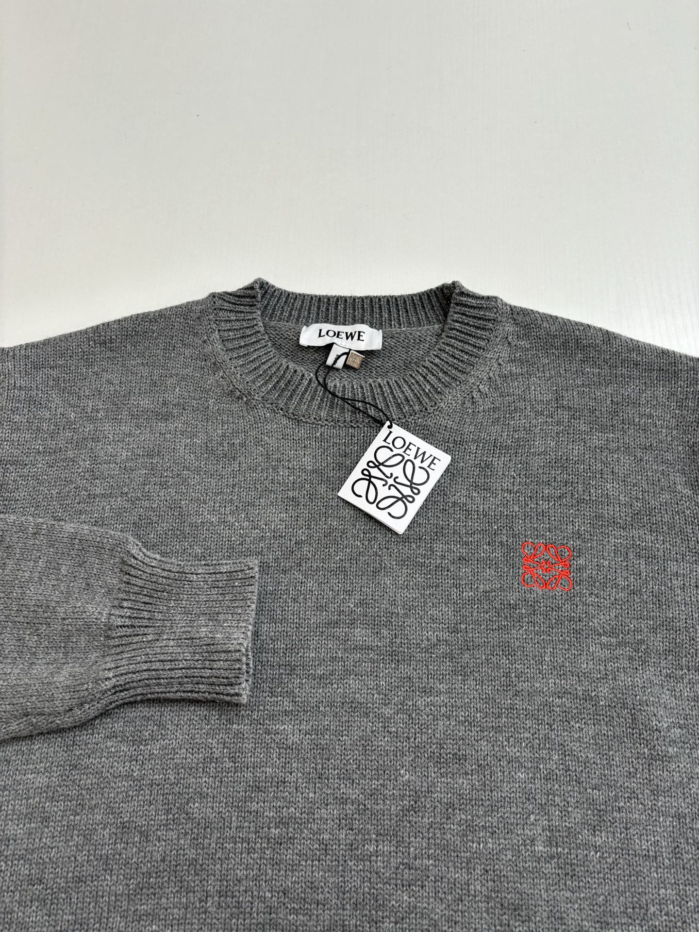 LuxluxHouse Best Quality Clothes Hoodie & Sweater Loewe