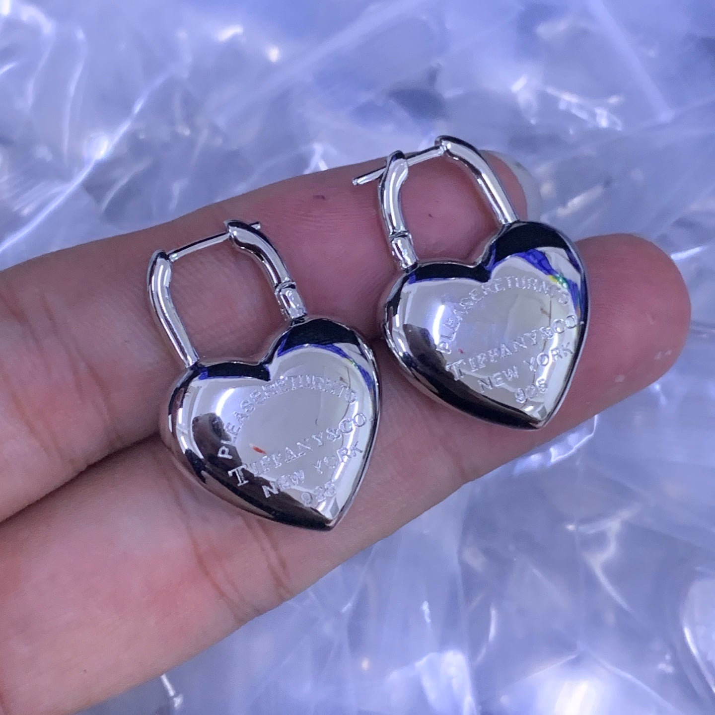 LuxluxHouse Low Price And High Quality Accessories Tiffany