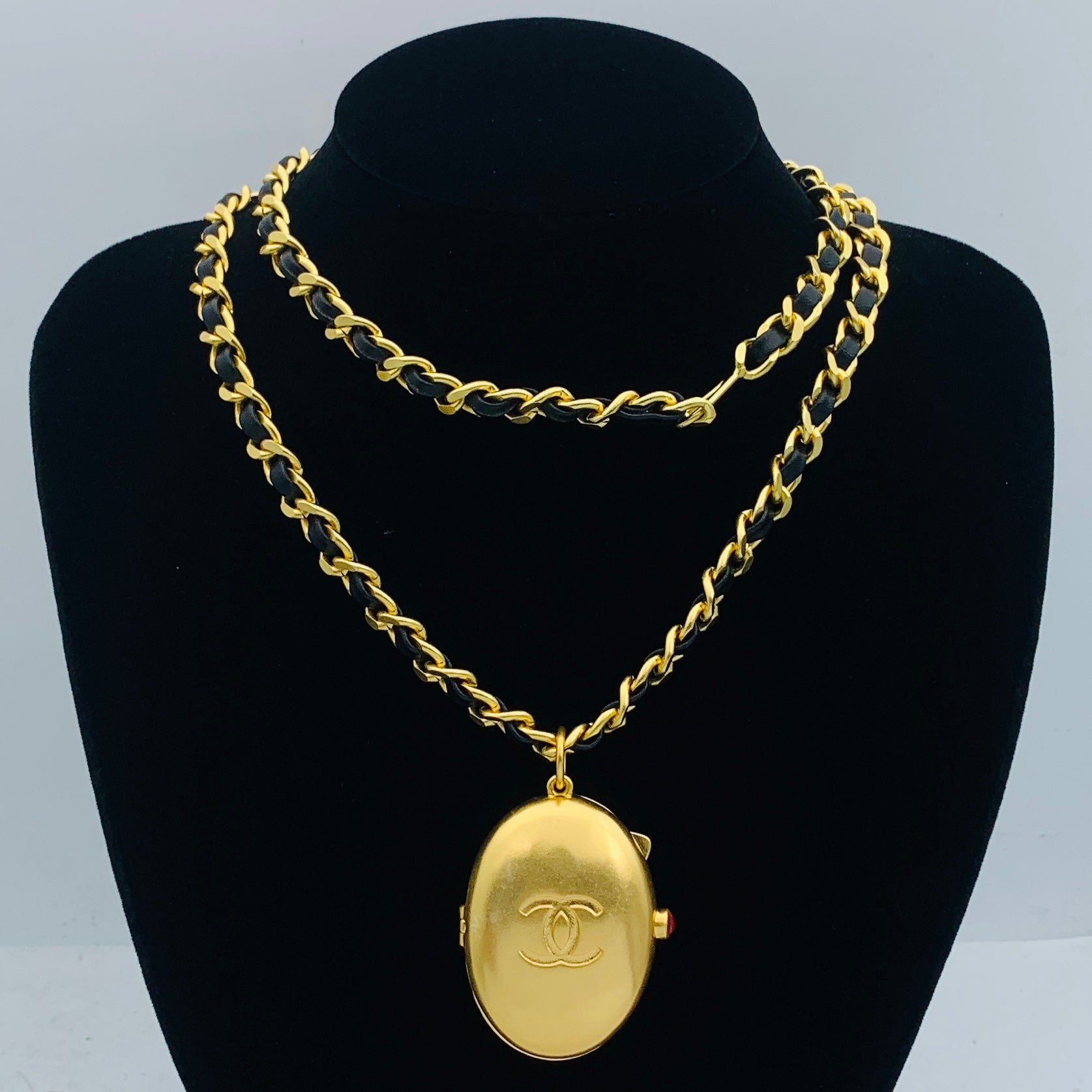 LuxluxHouse Low Price And High Quality Accessories Chanel