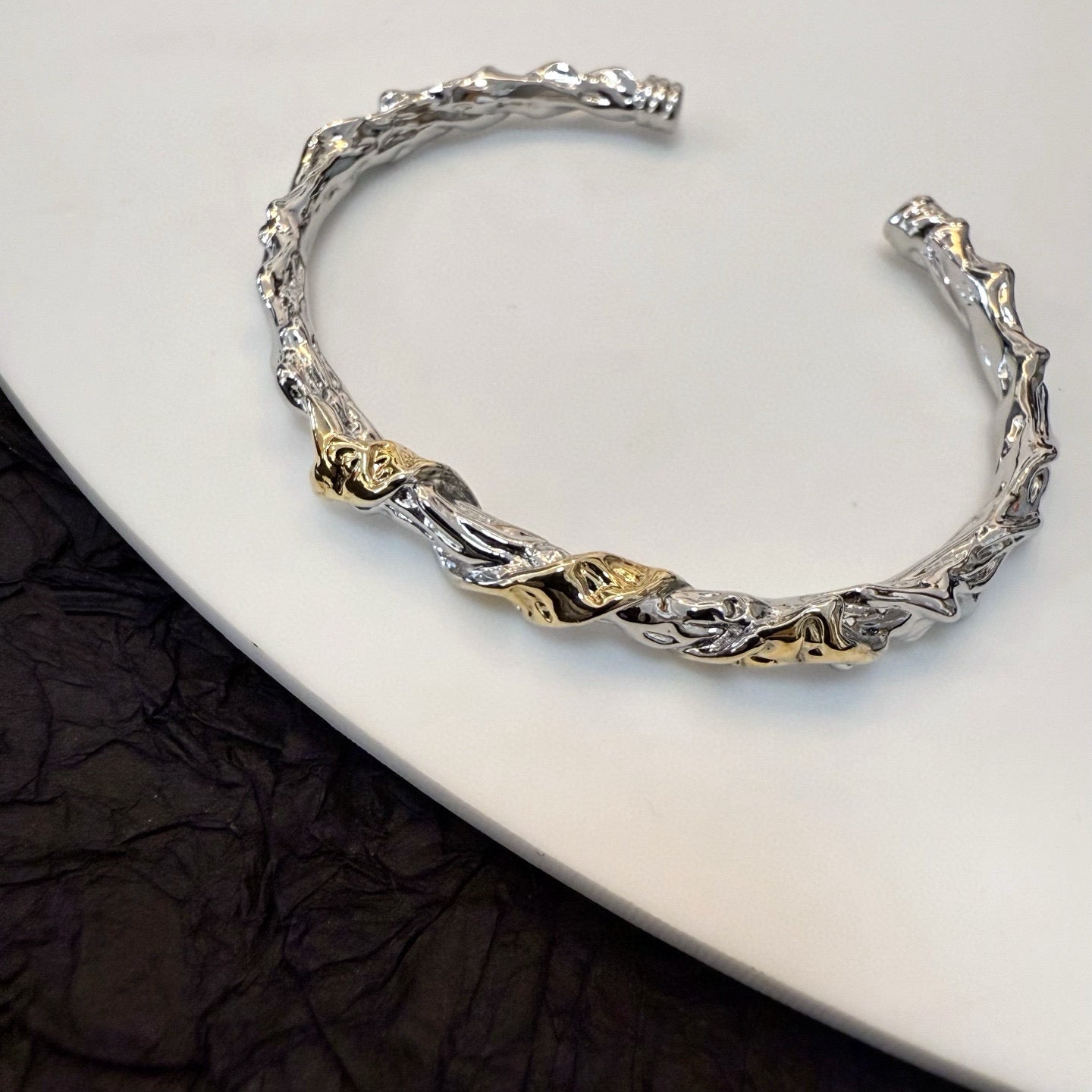 LuxluxHouse Best Quality Accessories Goros