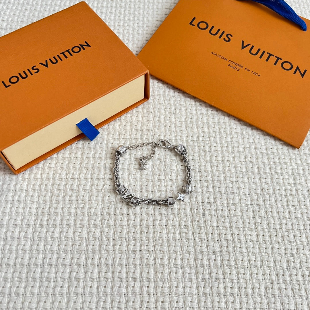 LuxluxHouse Best Quality Accessories Necklace Bracelet Louis Vuitton