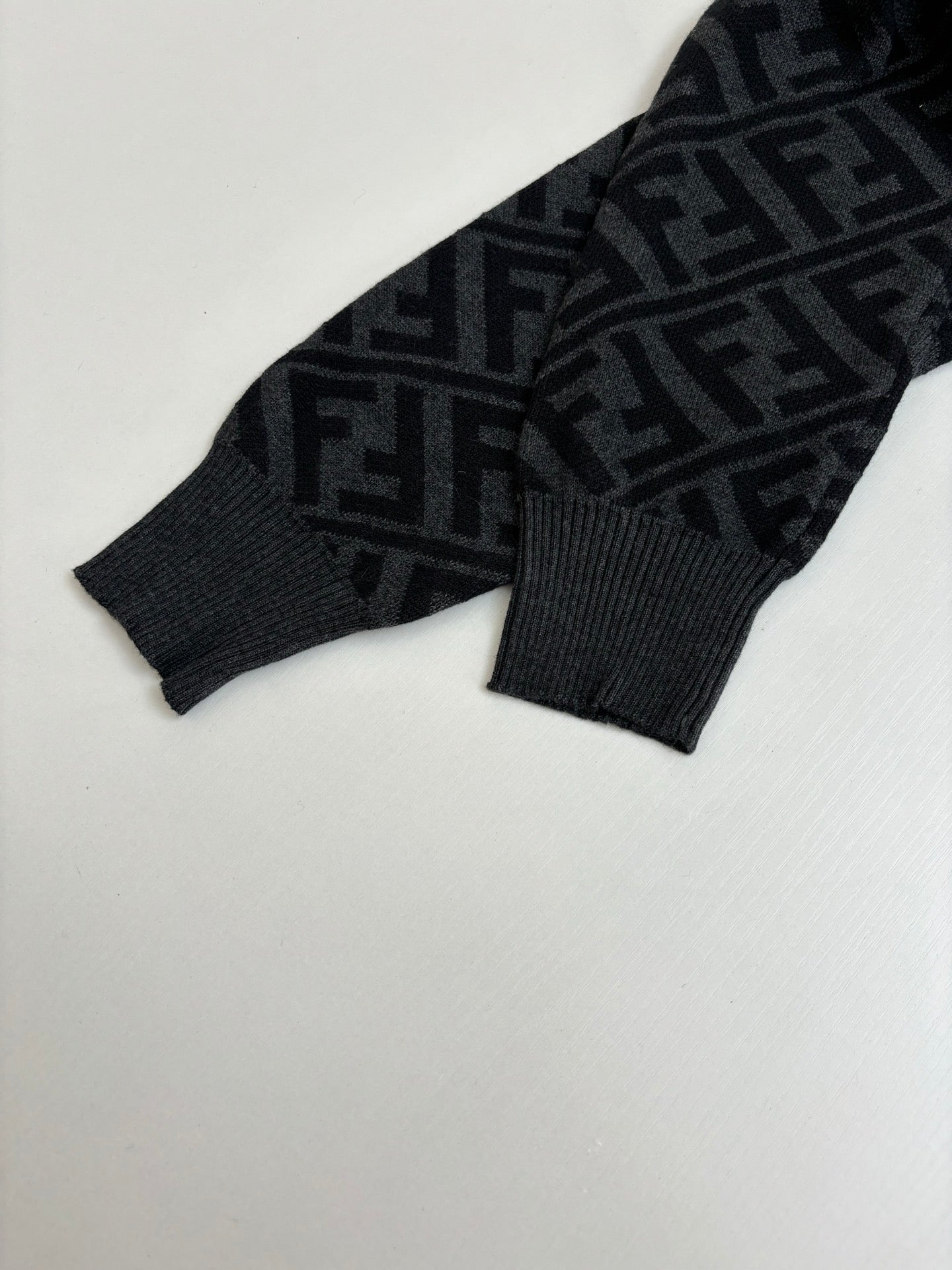 LuxluxHouse Best Quality Clothes Fendi Hoodie & Sweater