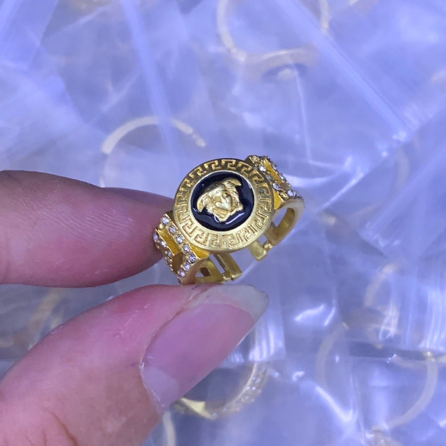 LuxluxHouse Low Price And High Quality Accessories Versace