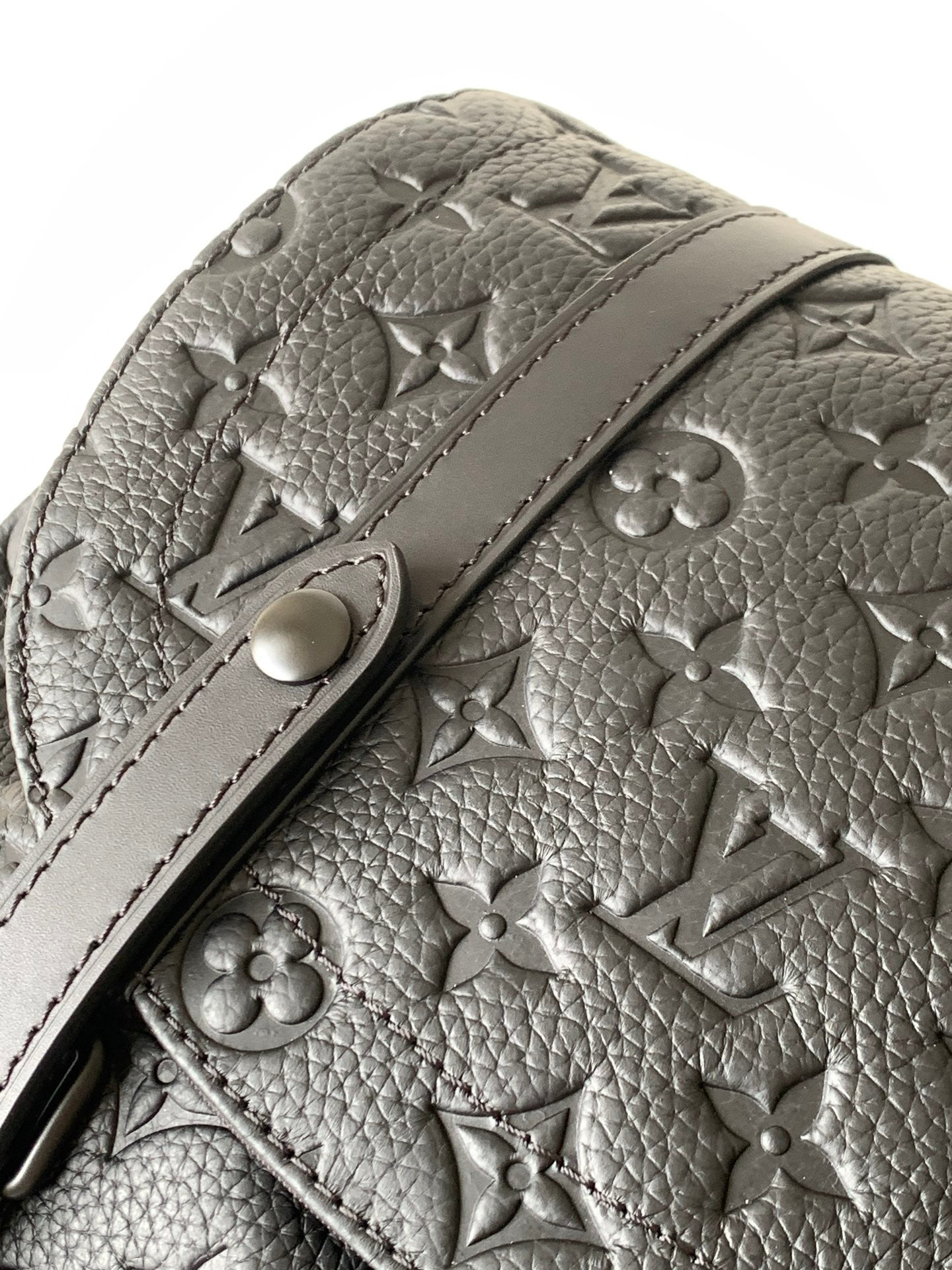 LuxluxHouse Best Quality Bags Louis Vuitton Men