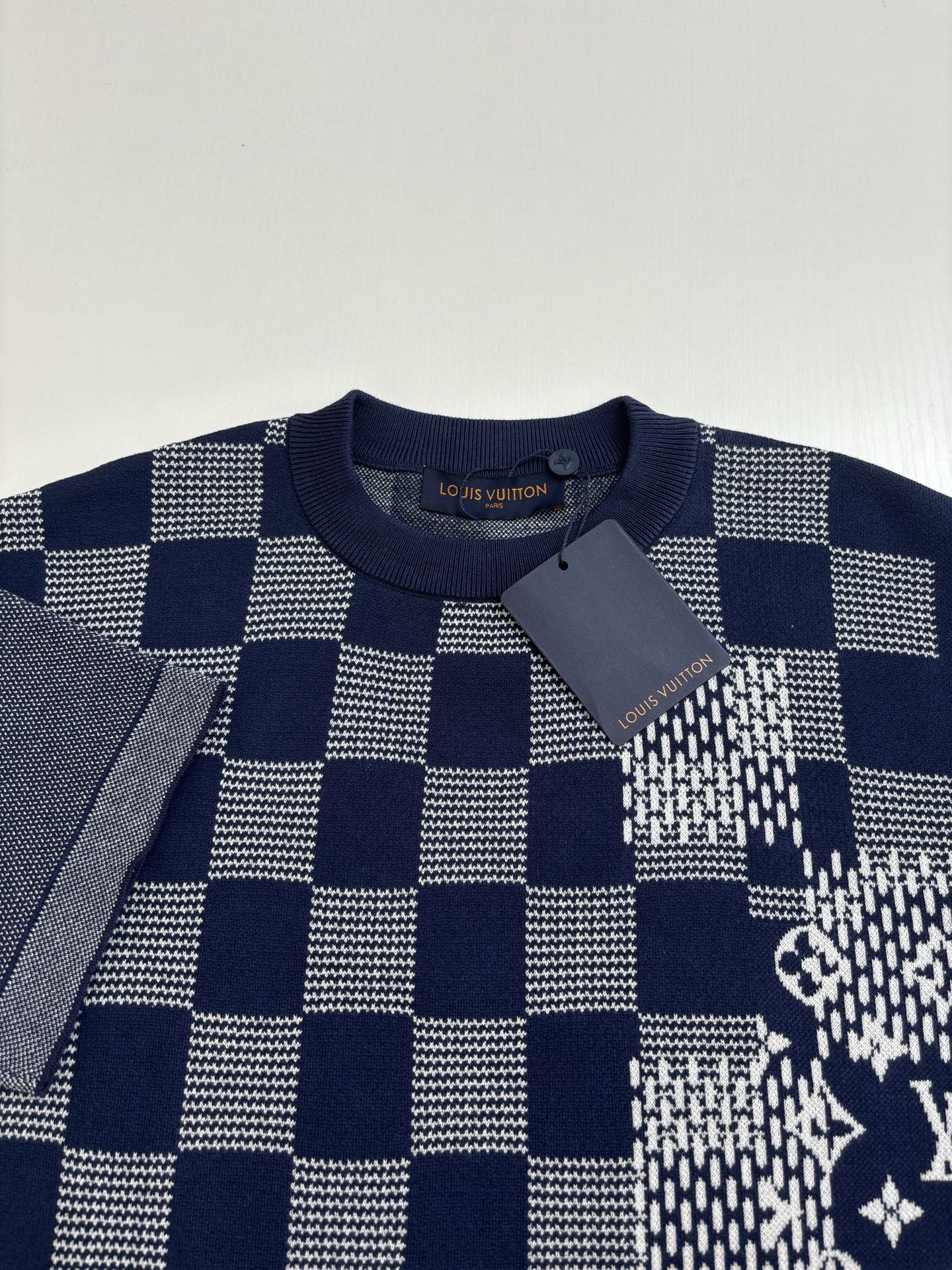 LuxluxHouse Best Quality Clothes T-shirt Loewe