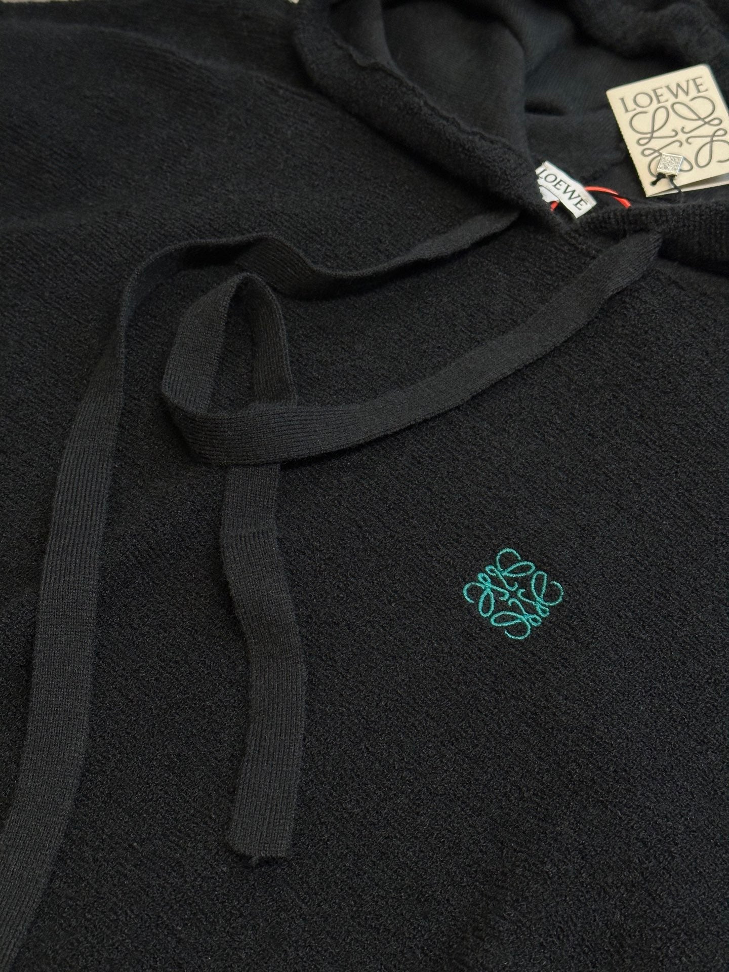 LuxluxHouse Best Quality Clothes Hoodie & Sweater Loewe