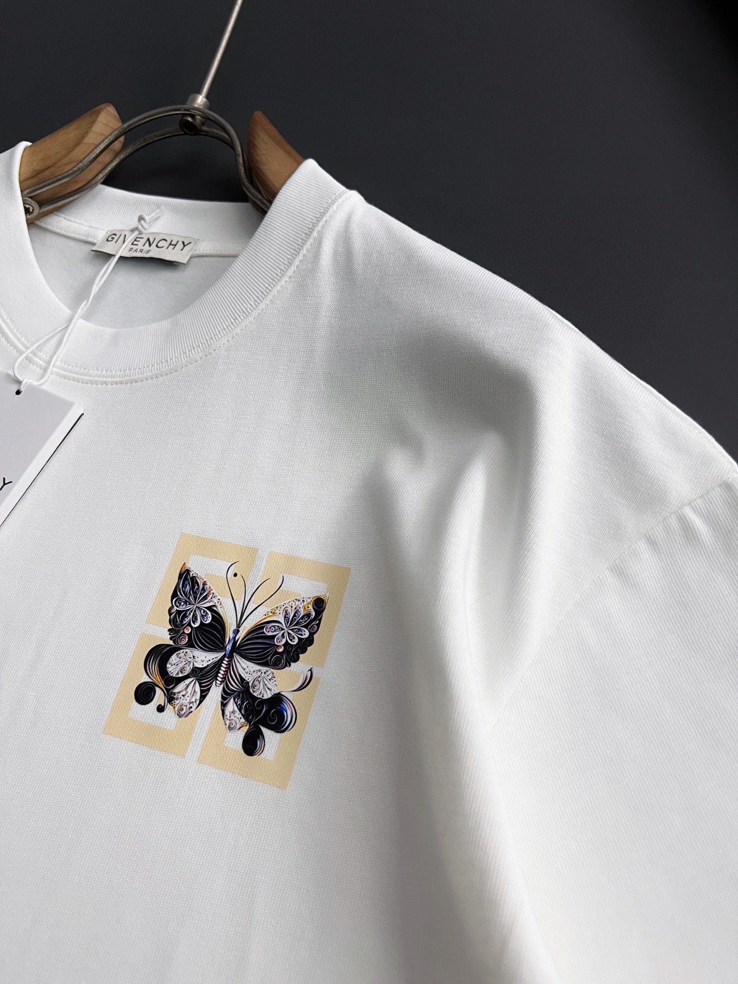 LuxluxHouse Best Quality Clothes Givenchy T-shirt