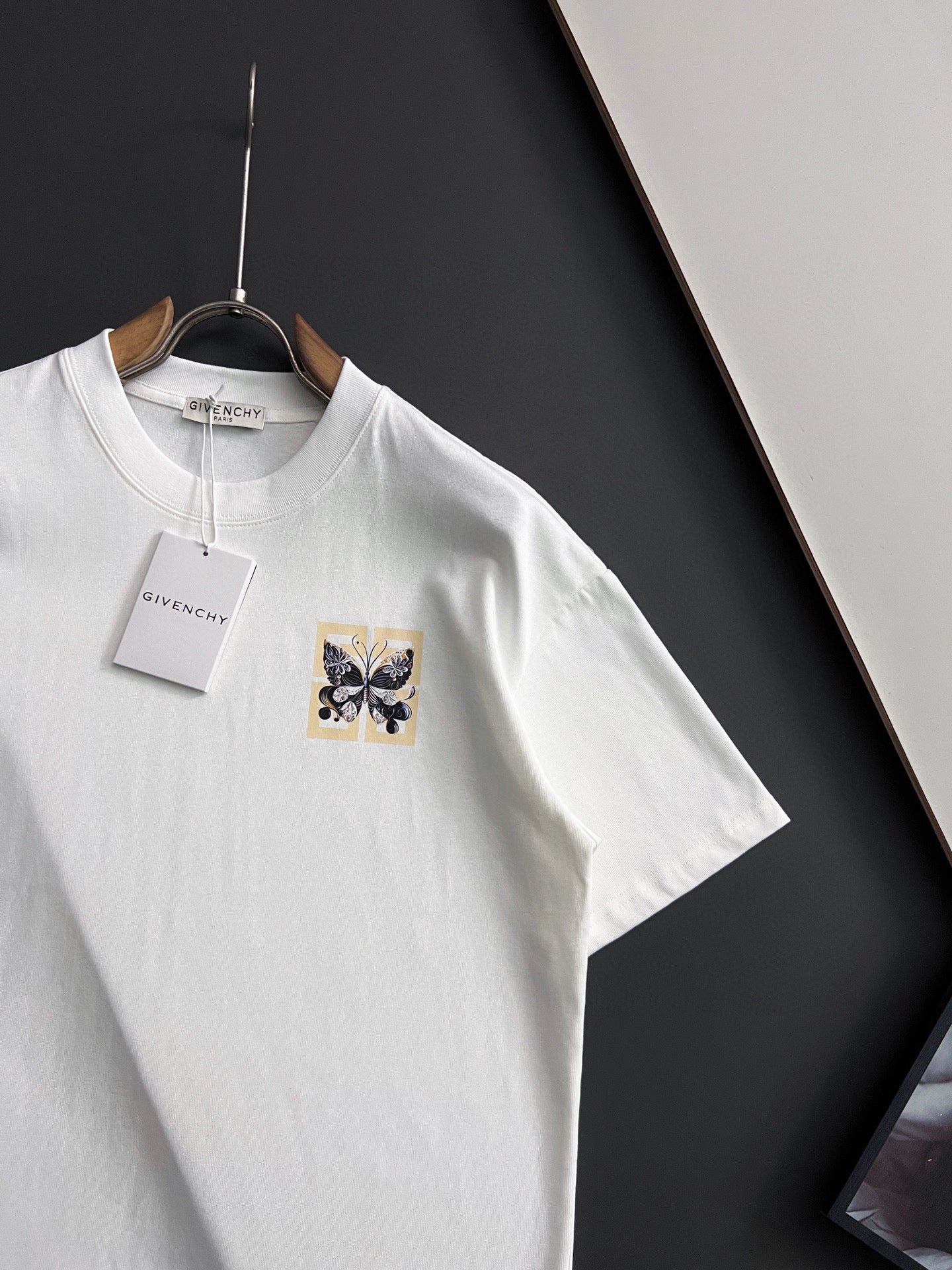 LuxluxHouse Best Quality Clothes Givenchy T-shirt