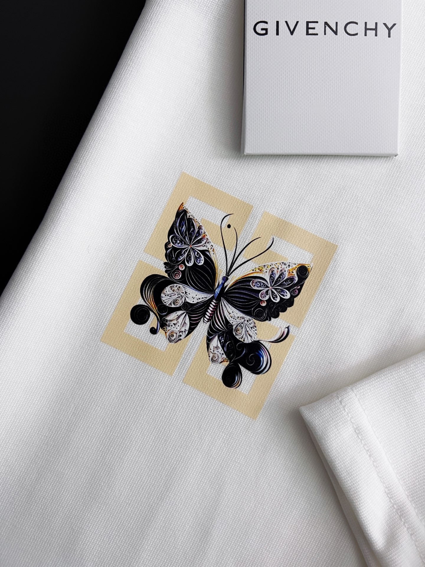 LuxluxHouse Best Quality Clothes Givenchy T-shirt