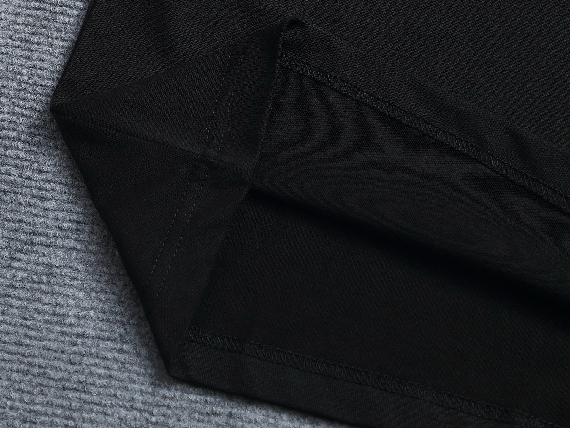 LuxluxHouse Best Quality Clothes T-shirt Loewe