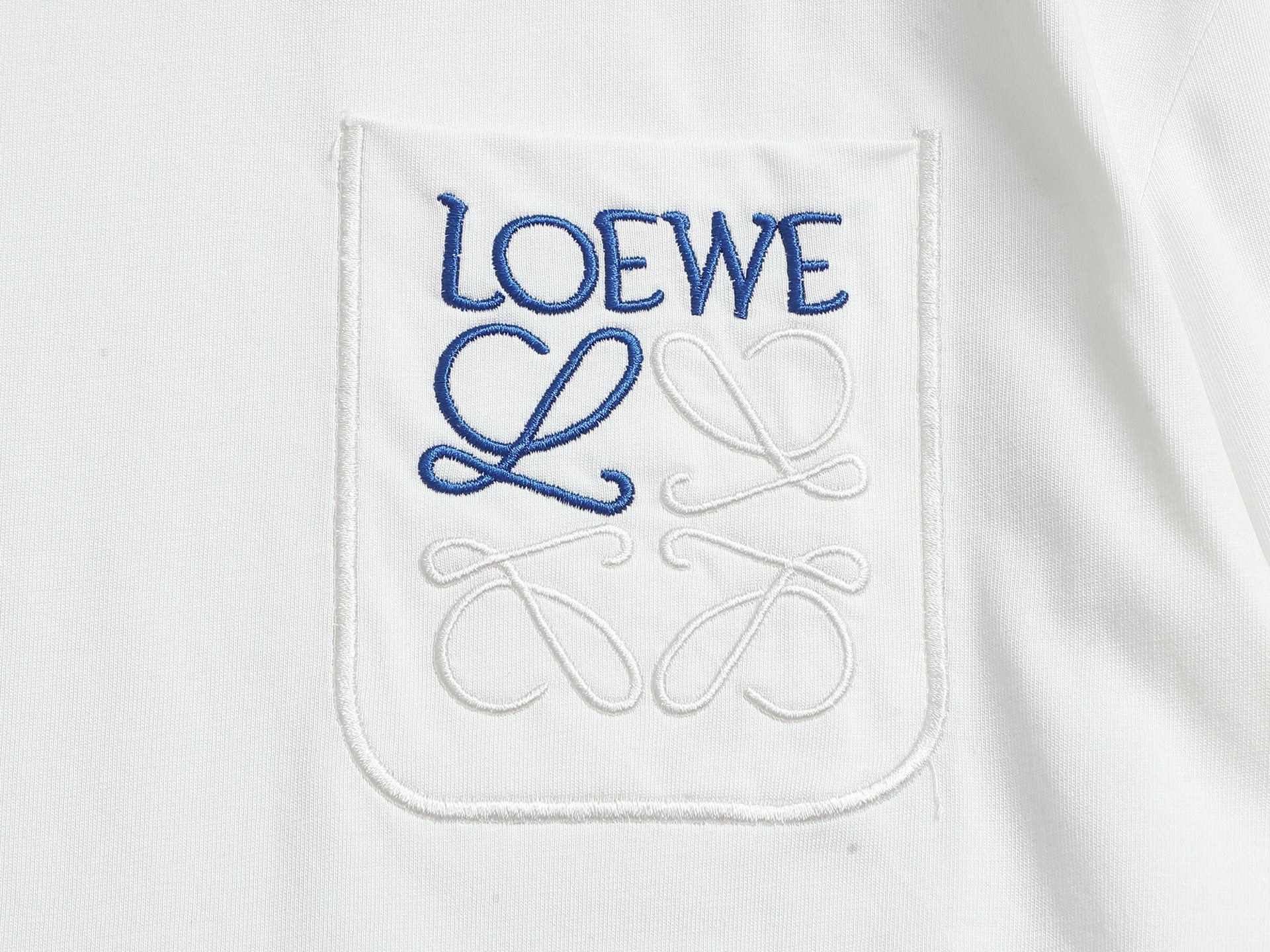 LuxluxHouse Best Quality Clothes T-shirt Loewe