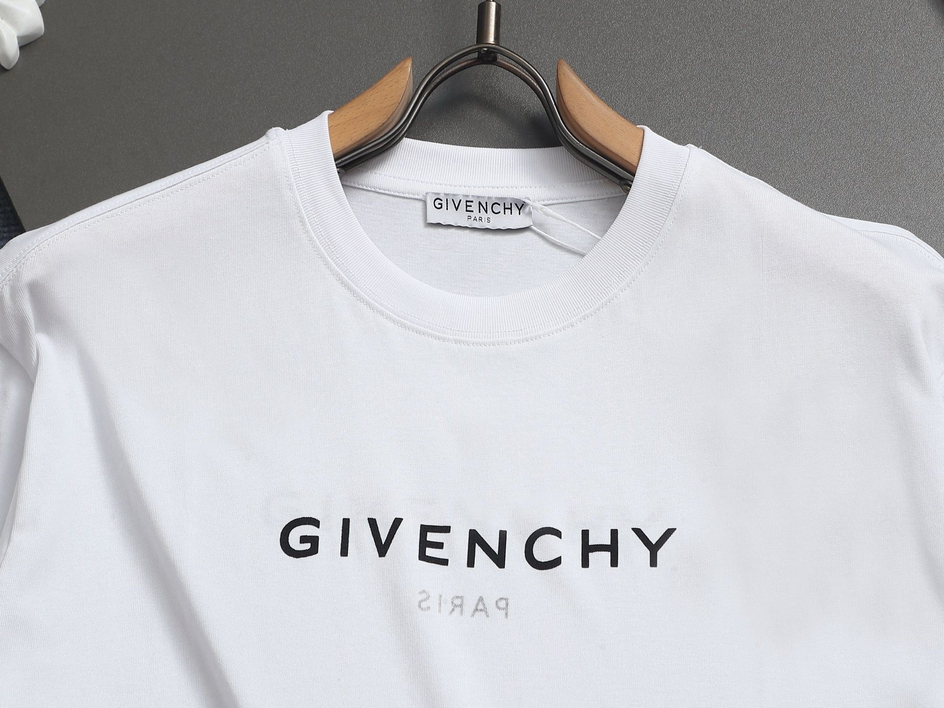 LuxluxHouse Best Quality Clothes Givenchy T-shirt