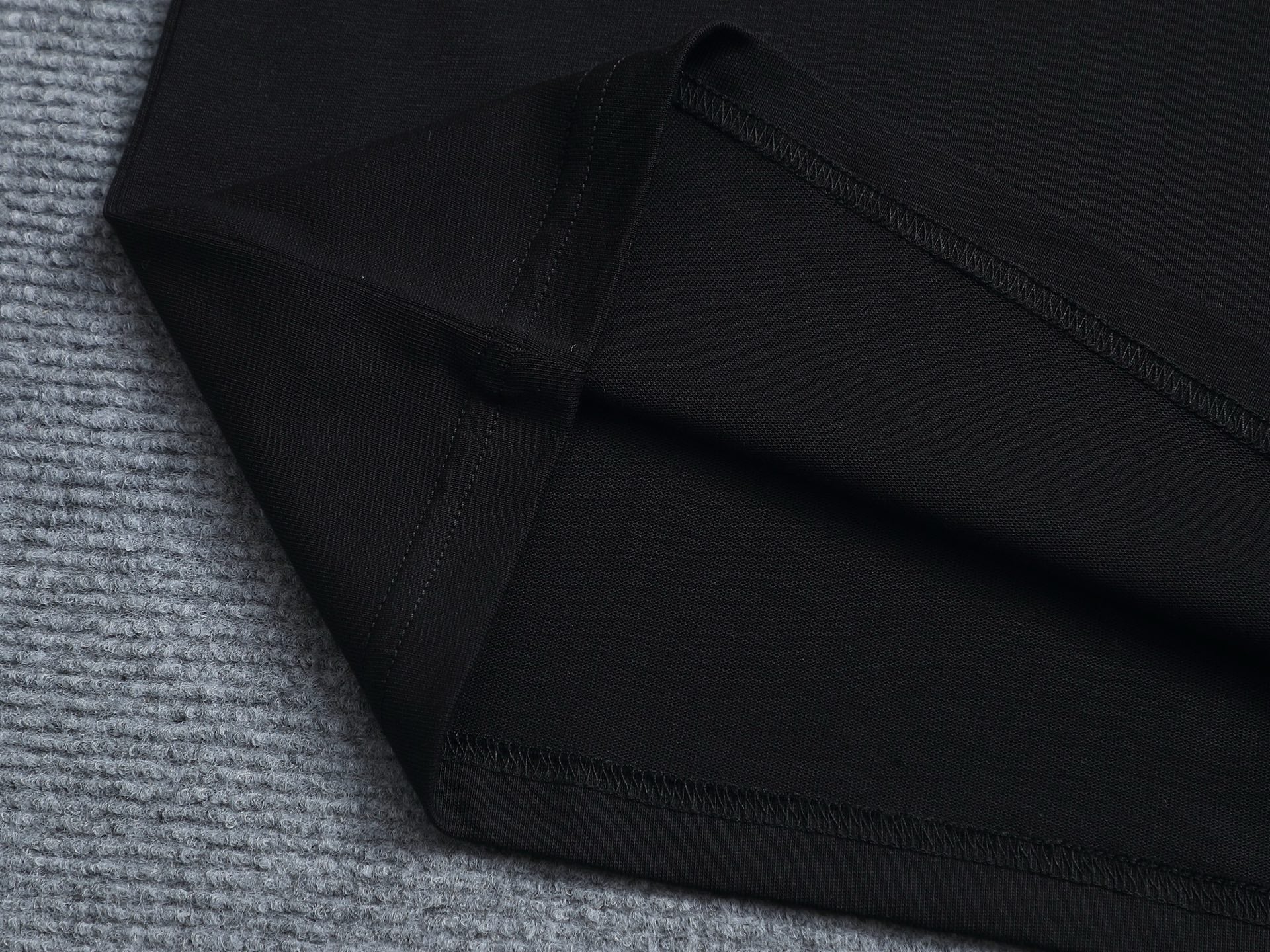 LuxluxHouse Best Quality Clothes T-shirt Loewe