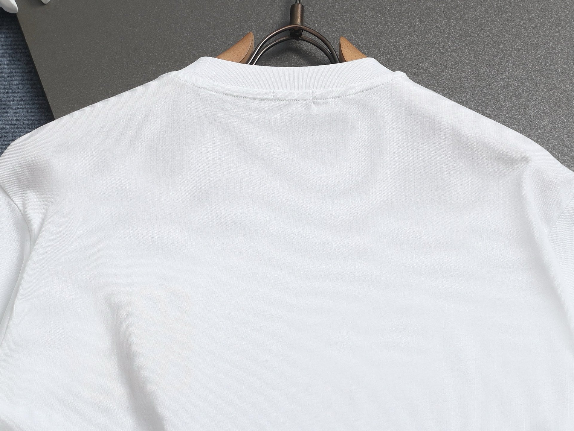 LuxluxHouse Best Quality Clothes T-shirt Loewe