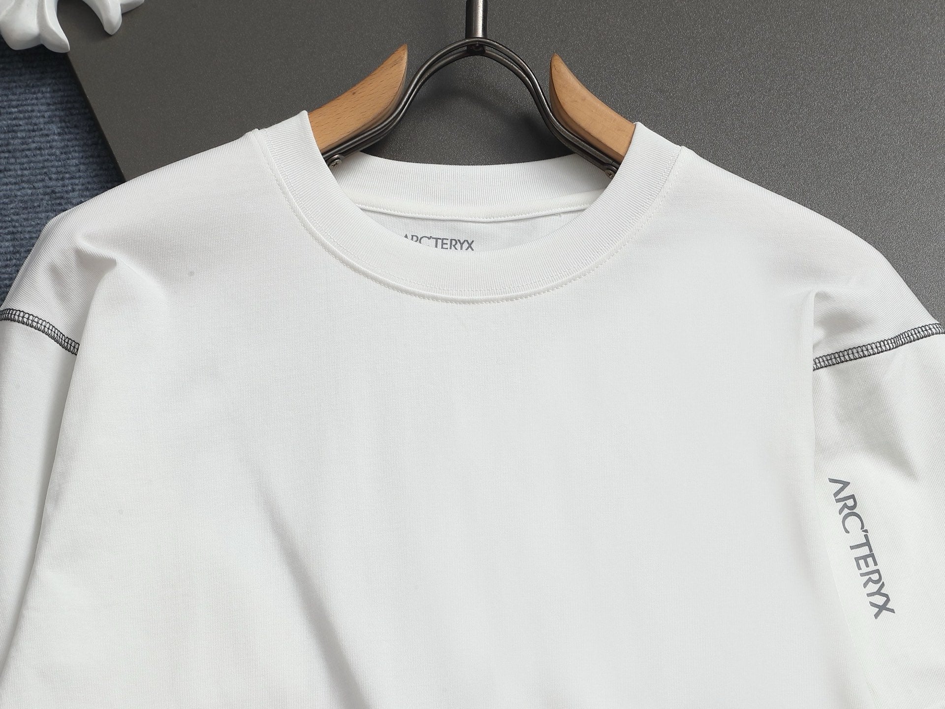 LuxluxHouse Best Quality Clothes T-shirt Arcteryx